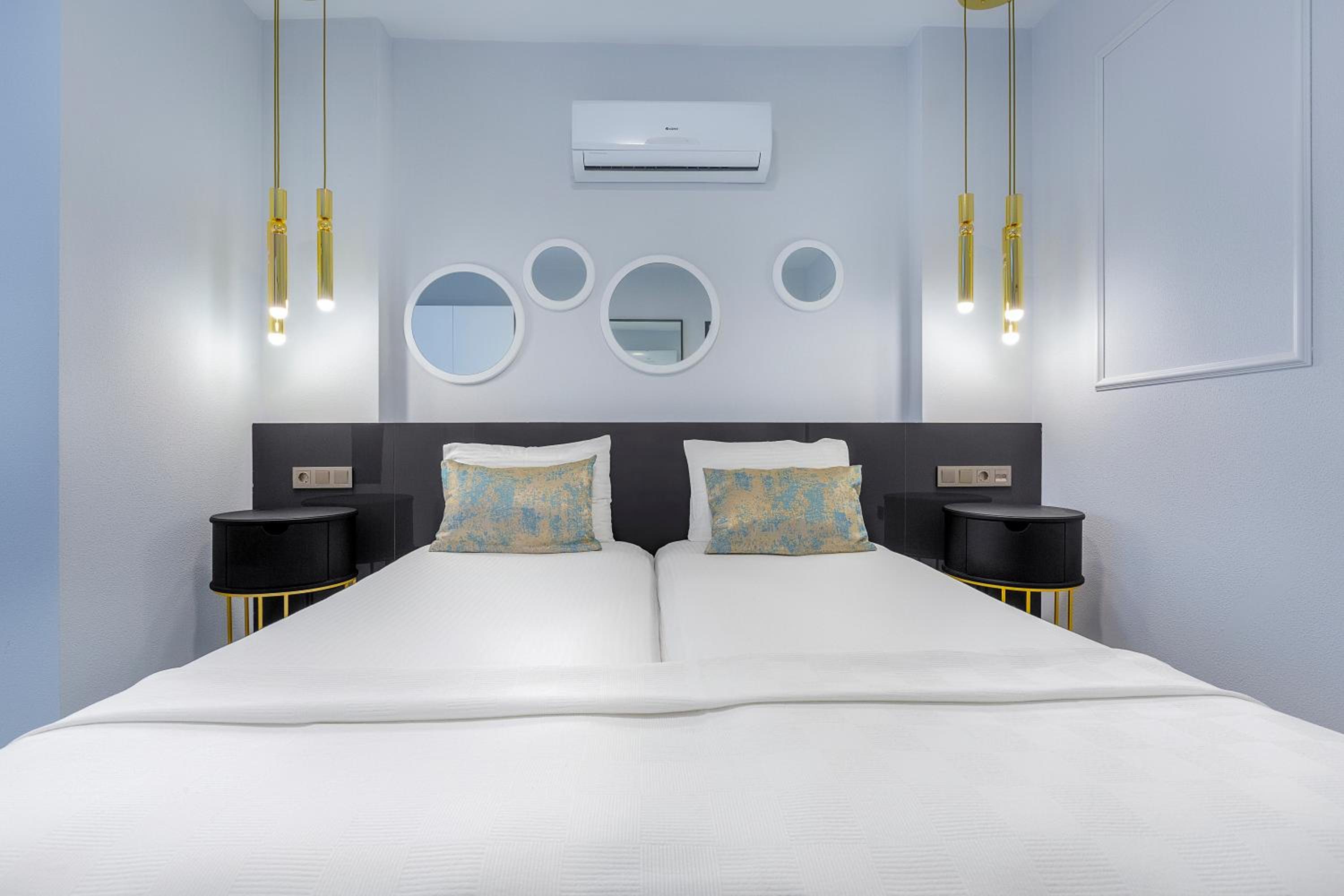 Twin Apart Hotel - Image 91