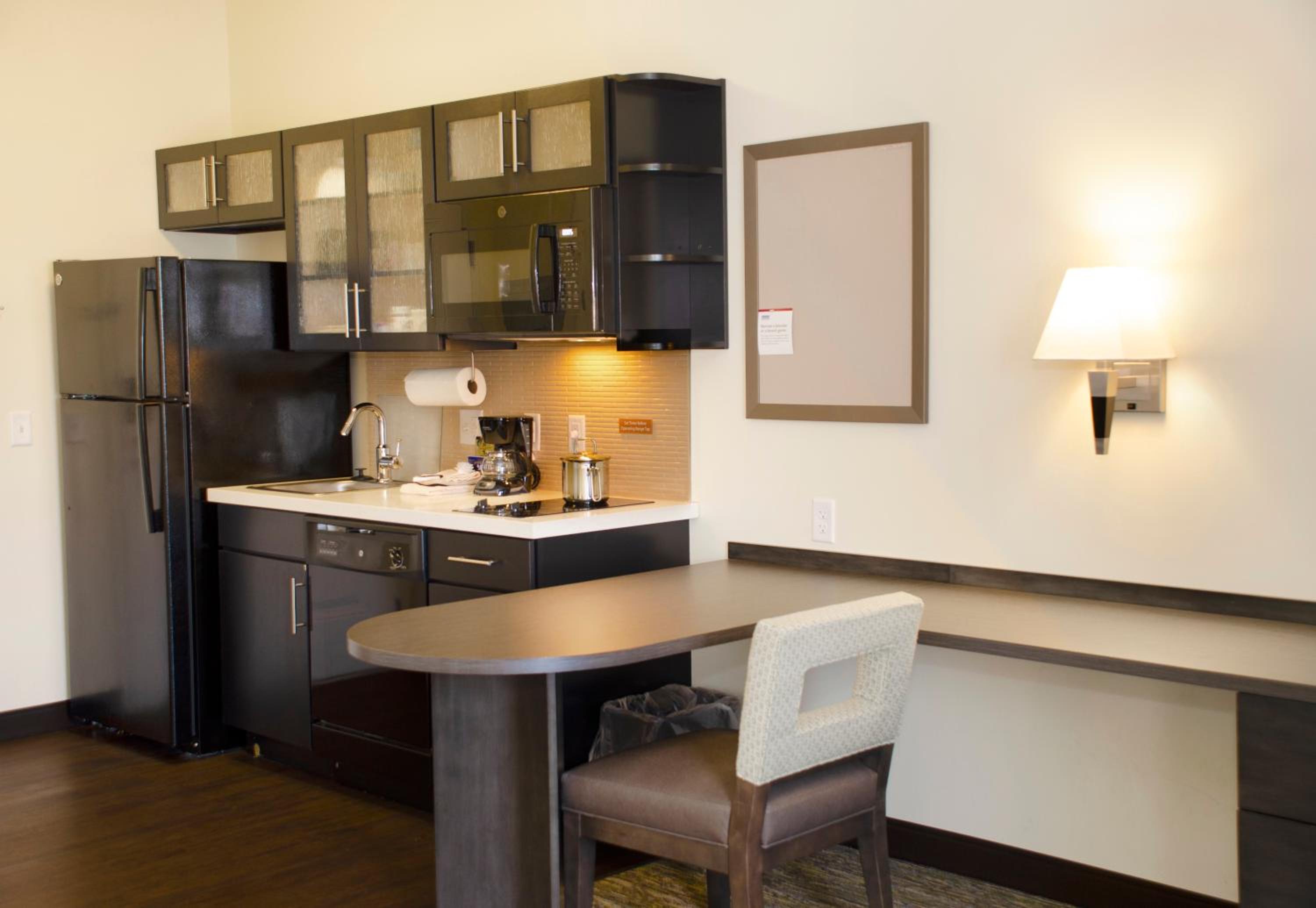 Lancaster Vacations - Candlewood Suites - Lancaster West, an IHG Hotel - Property Image 14