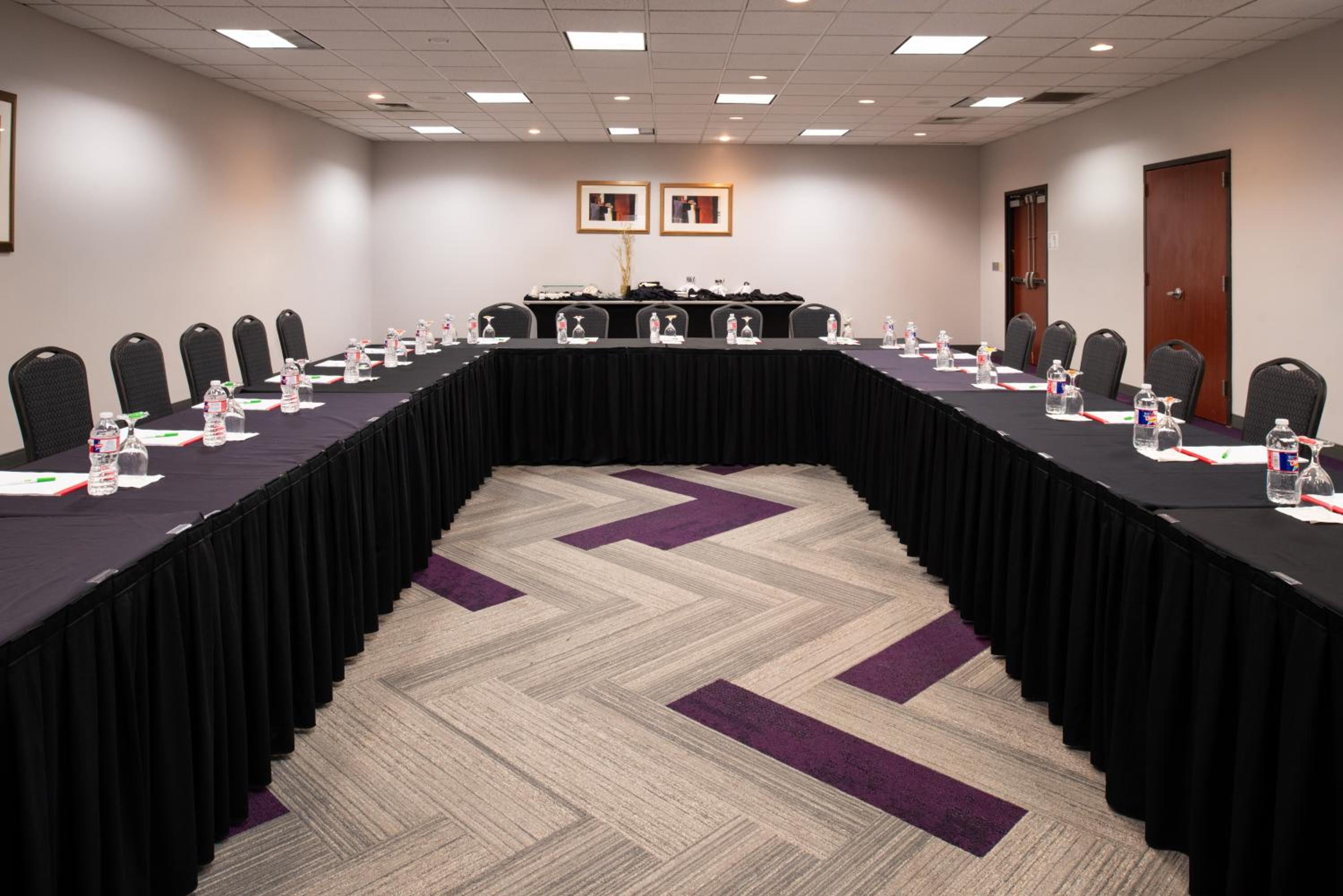 Beaumont Vacations - Holiday Inn Hotel and Suites Beaumont-Plaza I-10 Walden, an IHG Hotel - Property Image 15