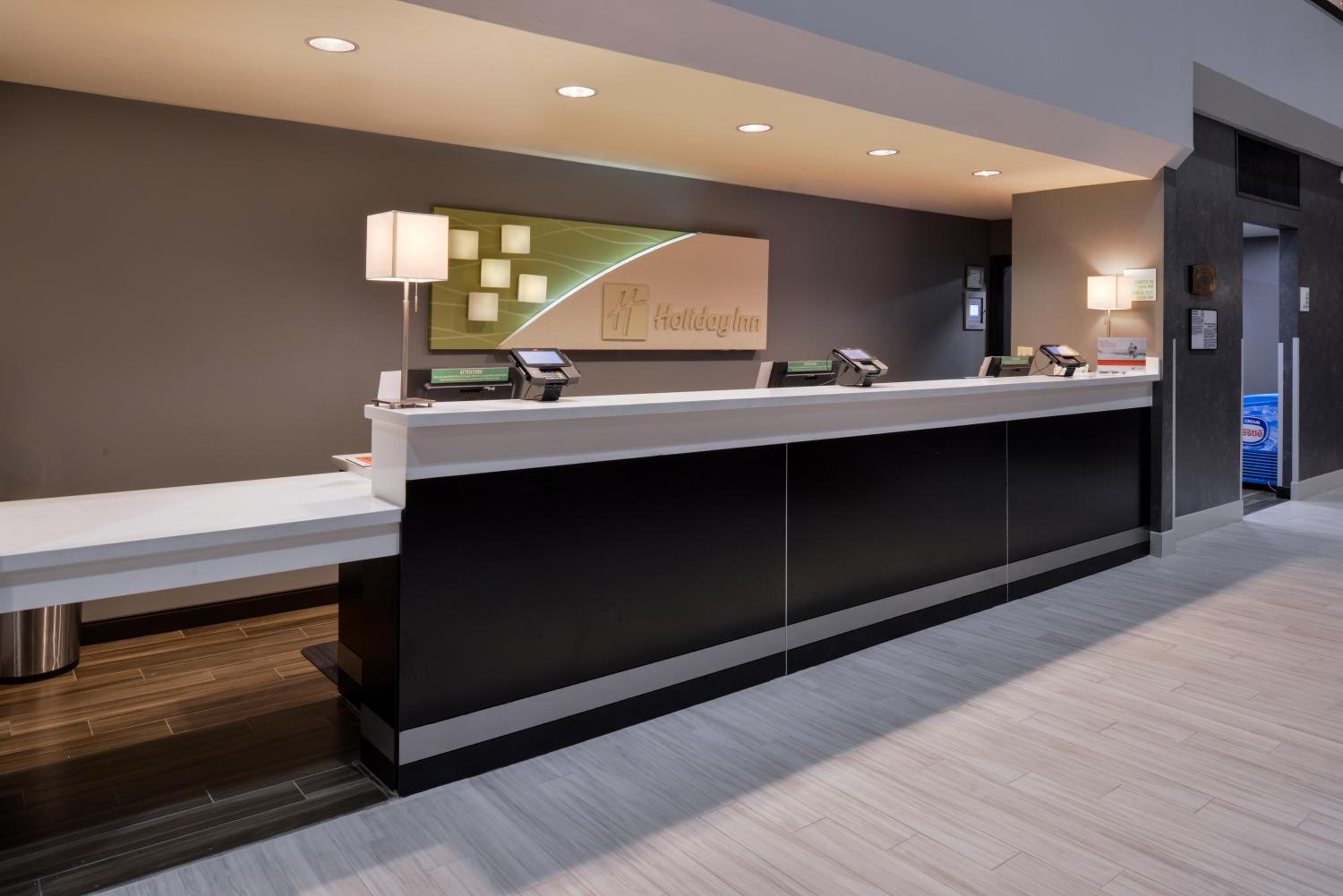 Beaumont Vacations - Holiday Inn Hotel and Suites Beaumont-Plaza I-10 Walden, an IHG Hotel - Property Image 8