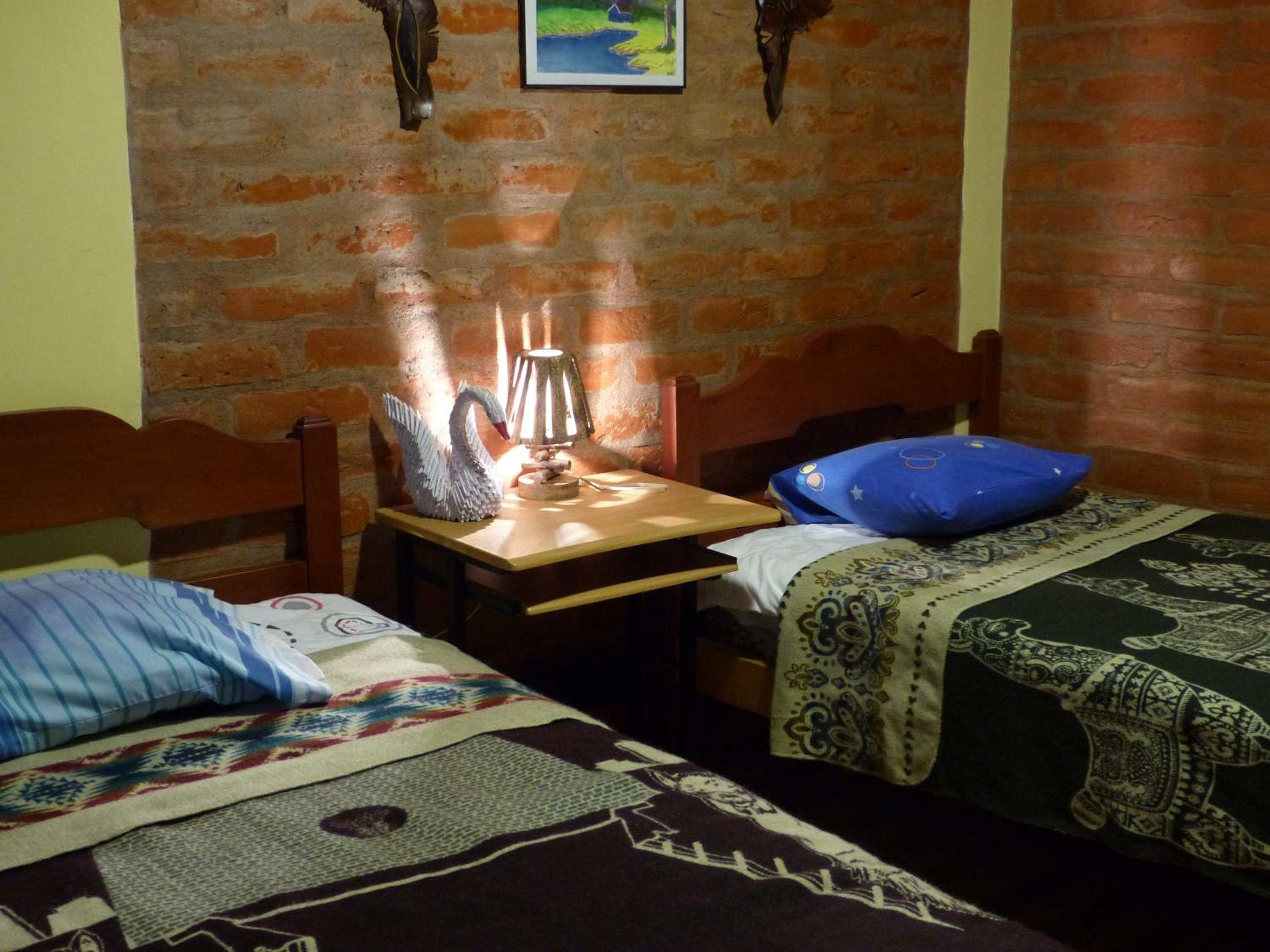 Hostal La Casa Amarilla City