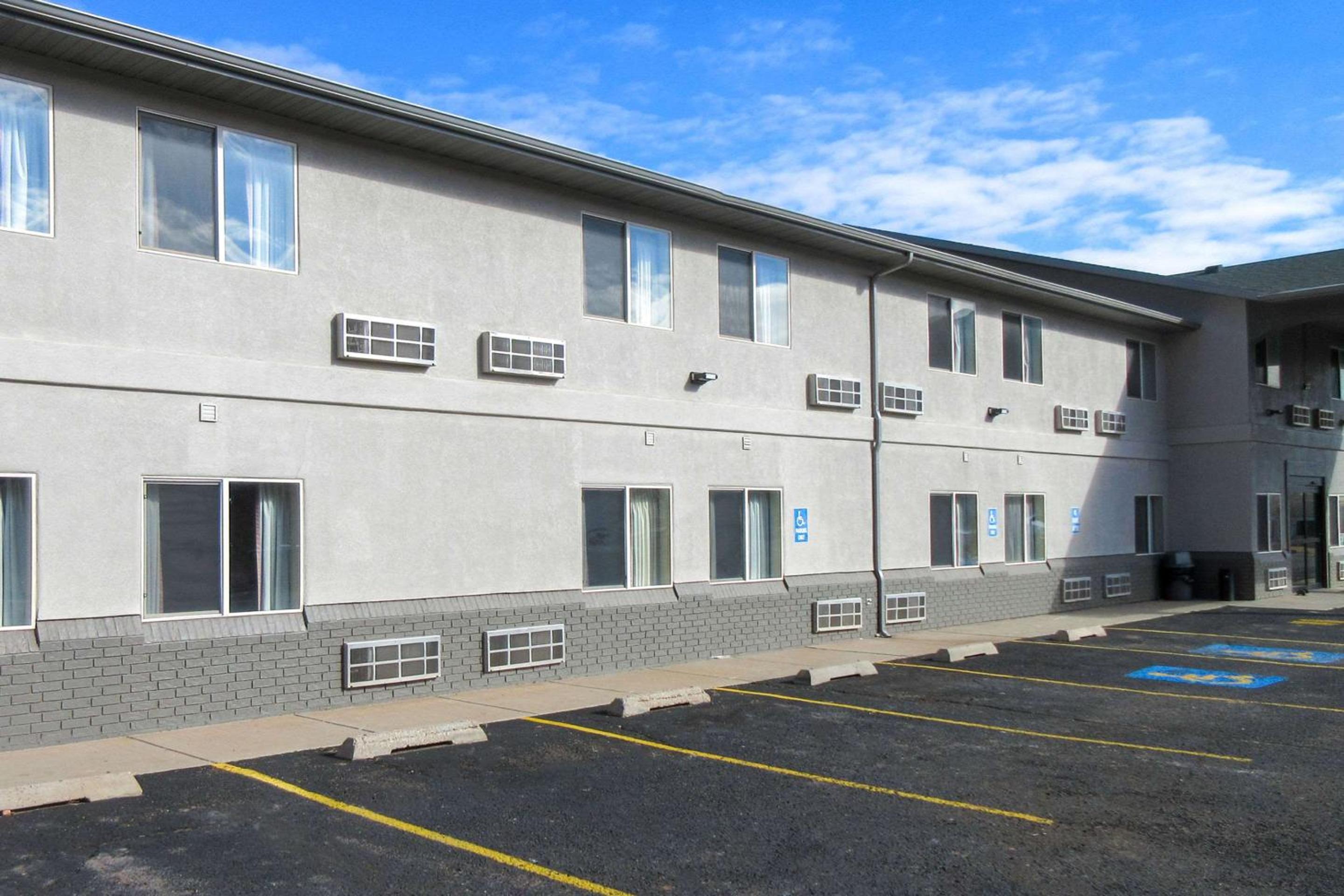 Richfield Vacations - Quality Inn  Suites Salina National Forest Area - Property Image 3