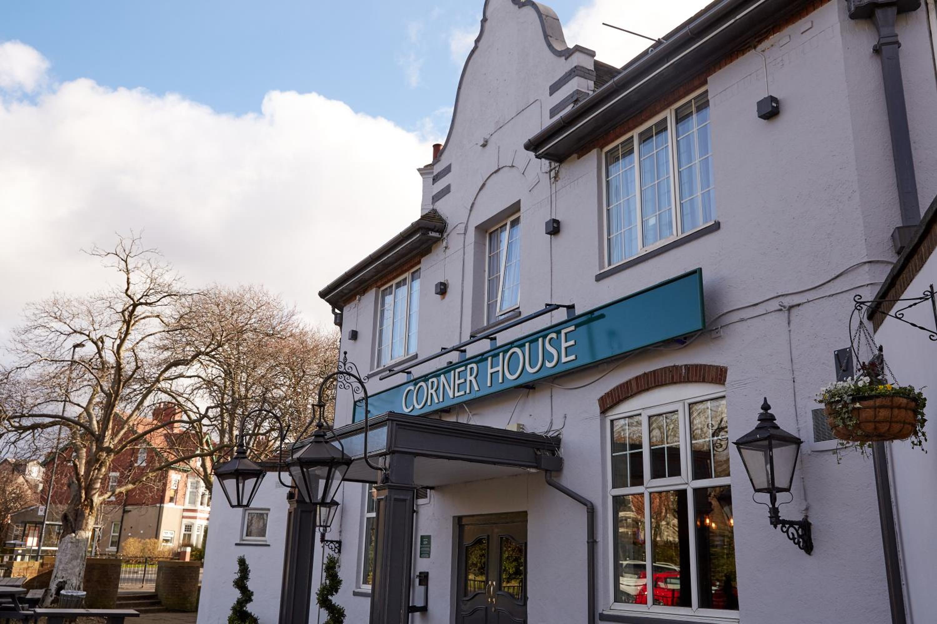 Hotel Corner House Inn by Greene King Inns - Image 1