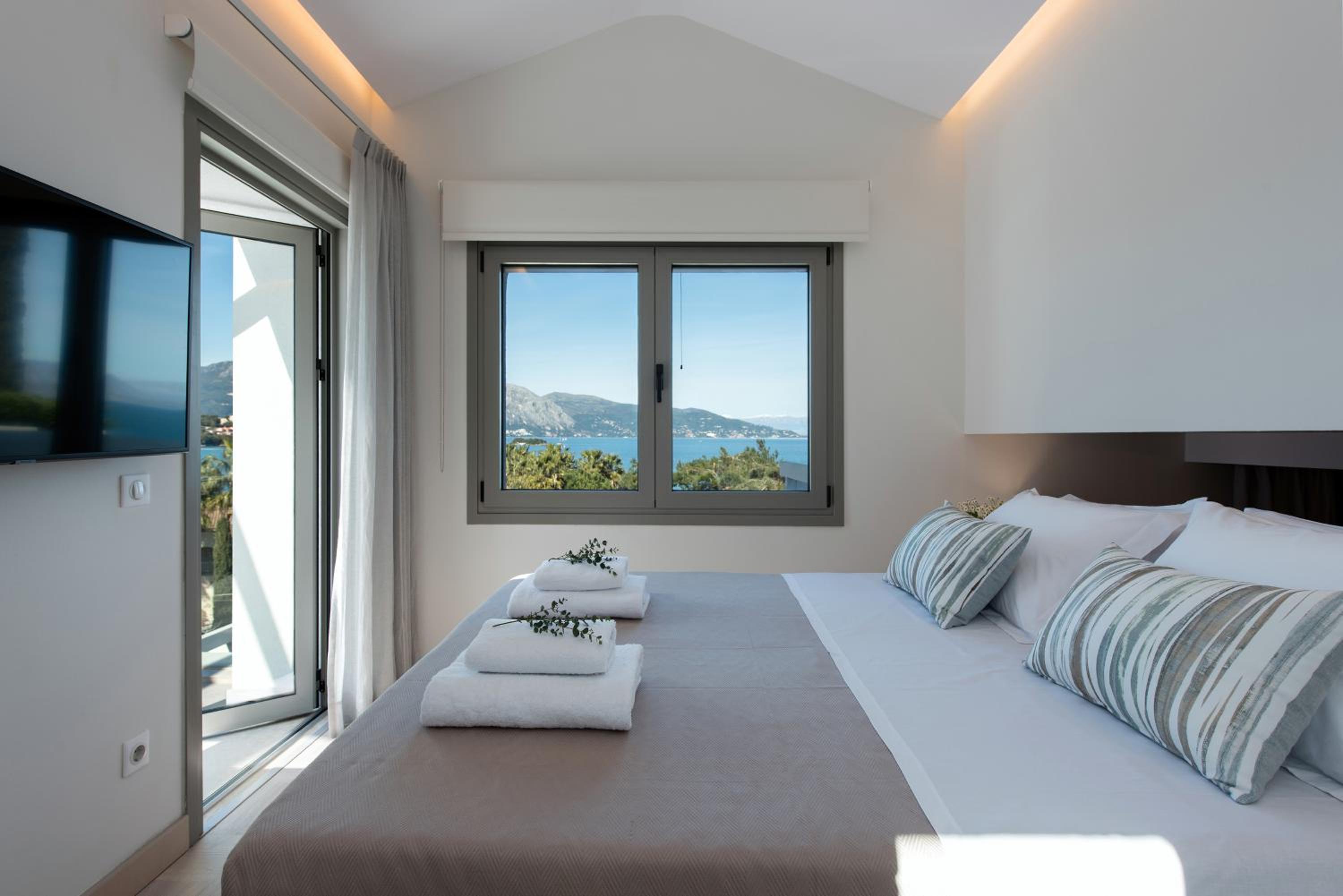 Villa Costele with Private Sandy Beach photo 4