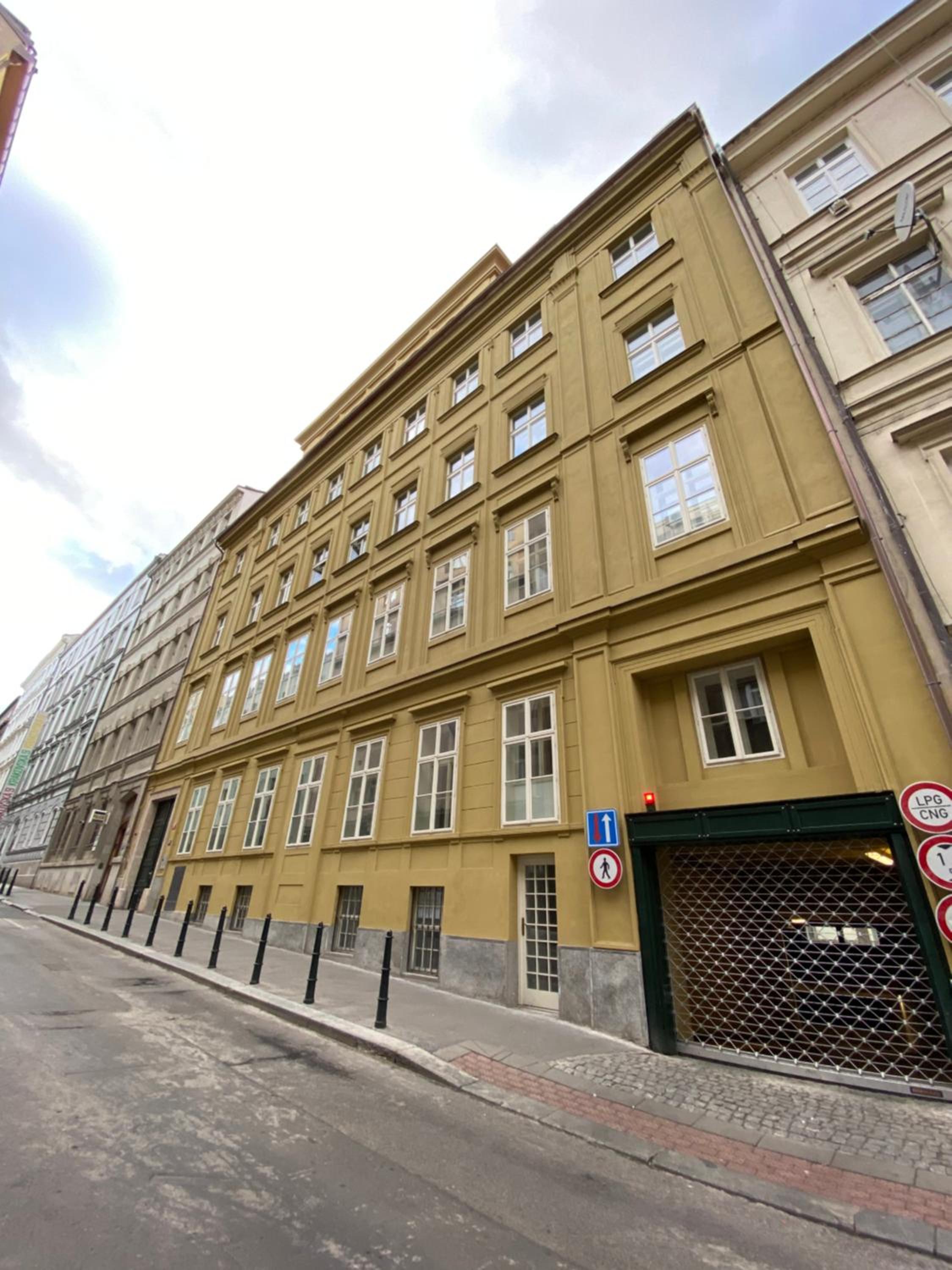 The Dante Prague - Family Apartments with FREE PARKING
