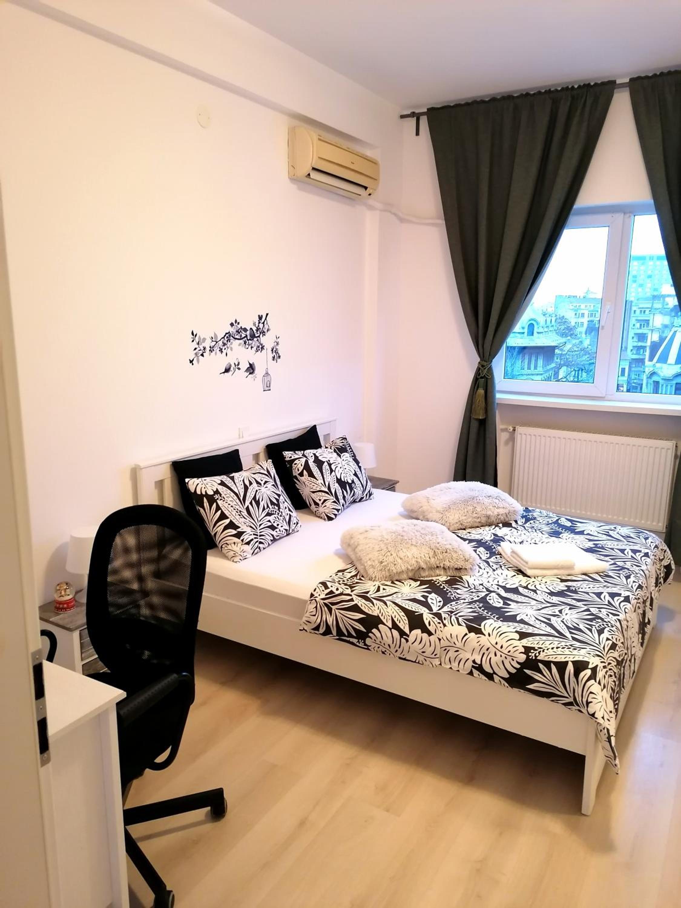 Diamond Apartments view 4