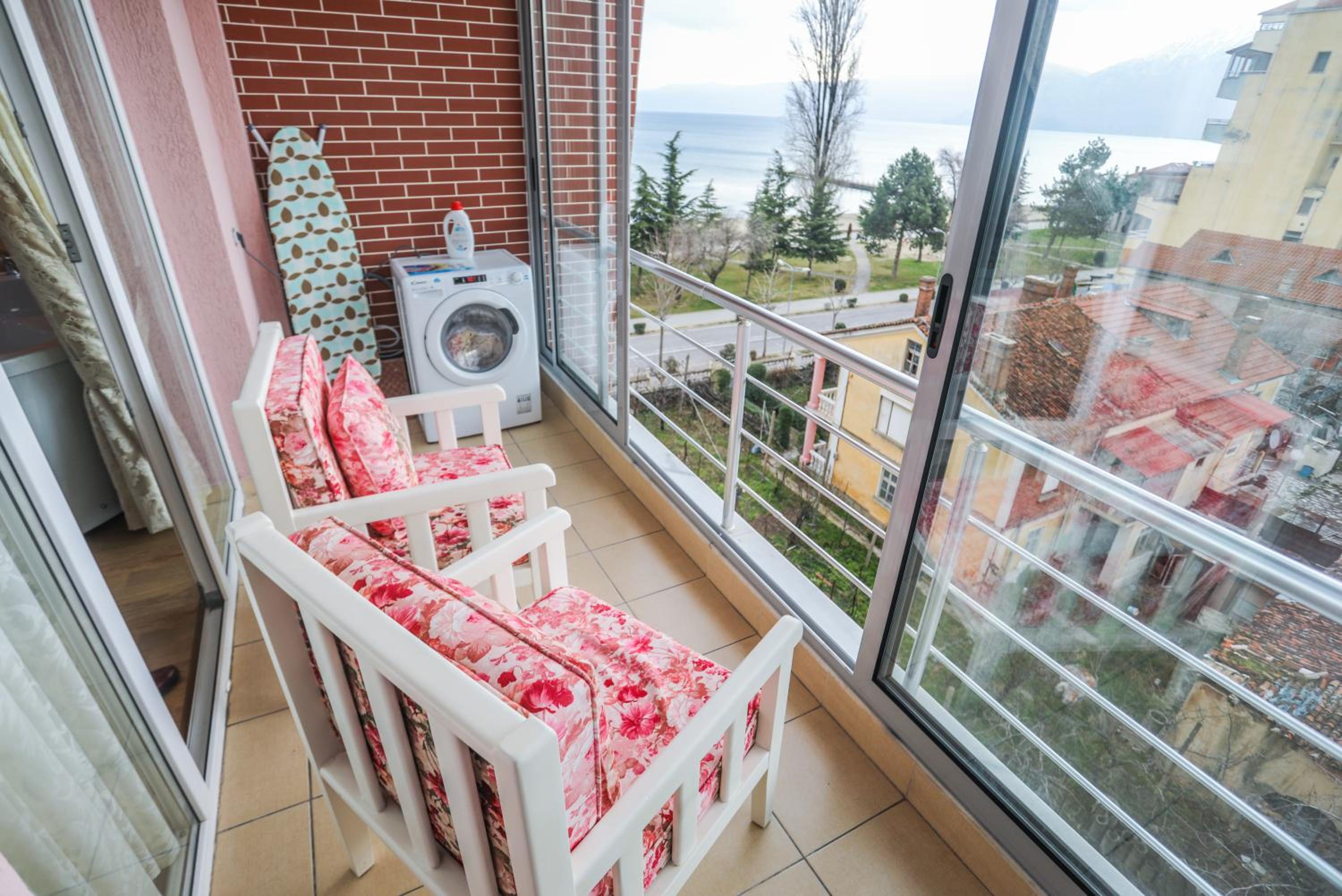 Luxurious Apartment Lake View Pogradec