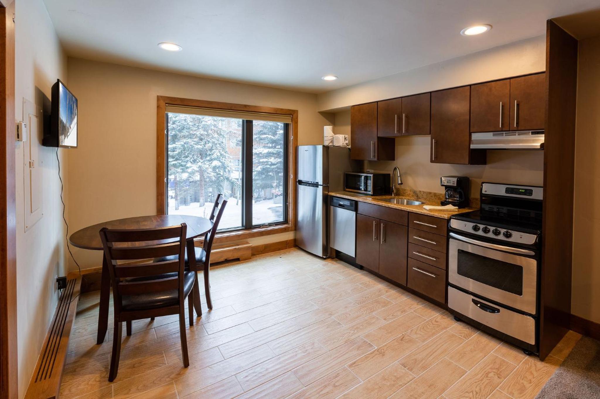 Breakaway West - Studio, 2,3 Bedrooms by Vail Realty