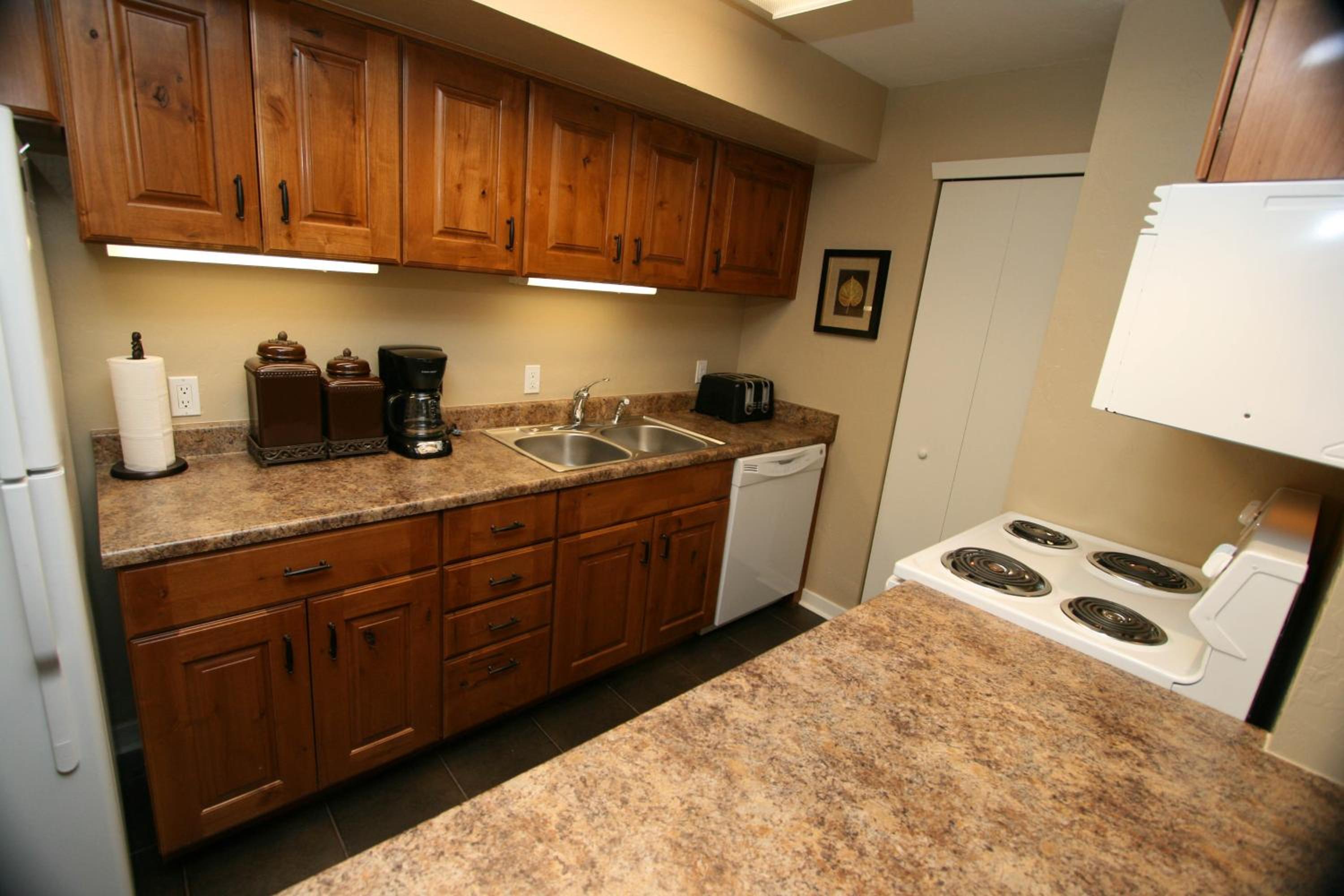 Breakaway West - Studio, 2,3 Bedrooms by Vail Realty