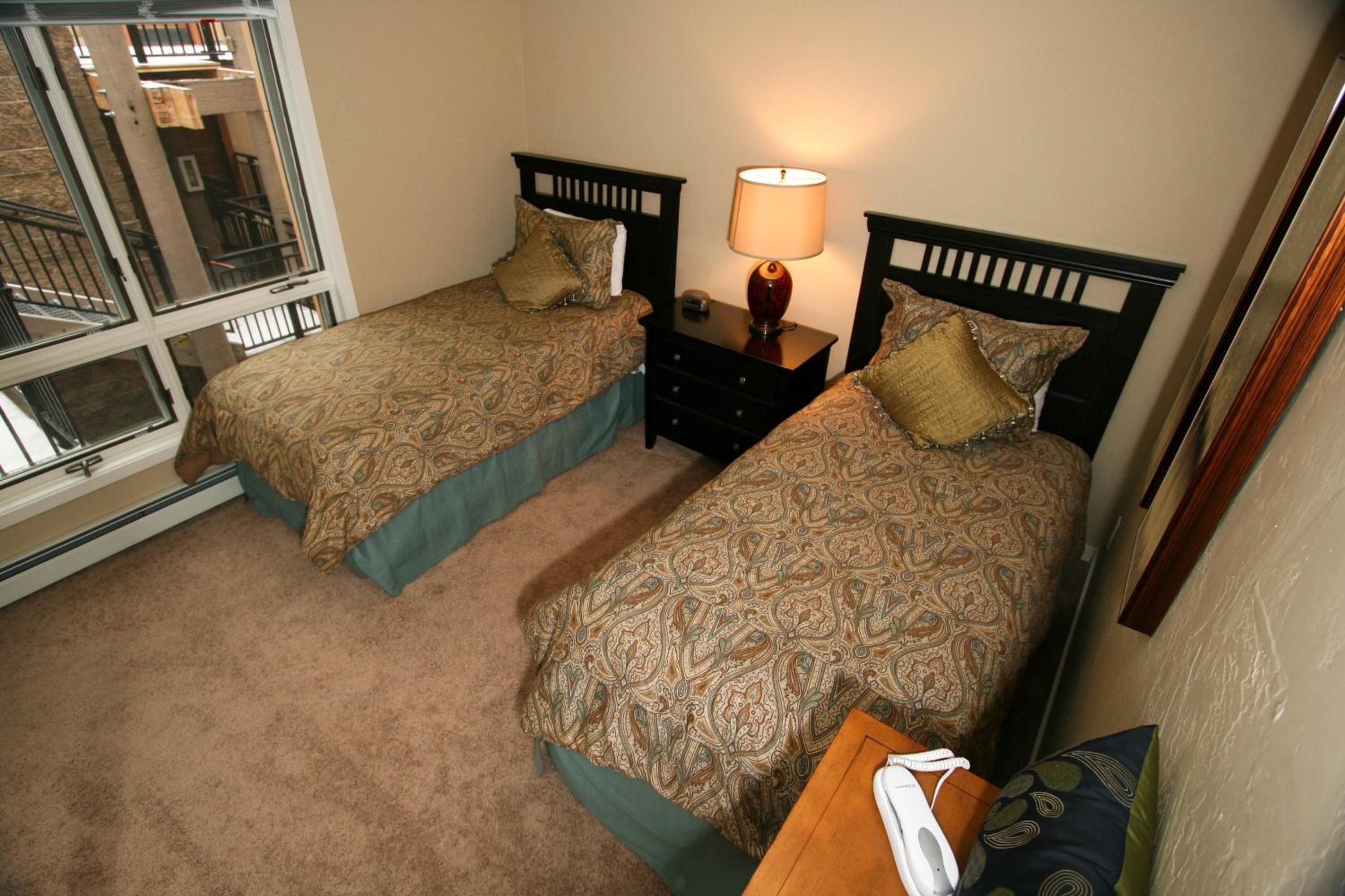 Breakaway West - Studio, 2,3 Bedrooms by Vail Realty