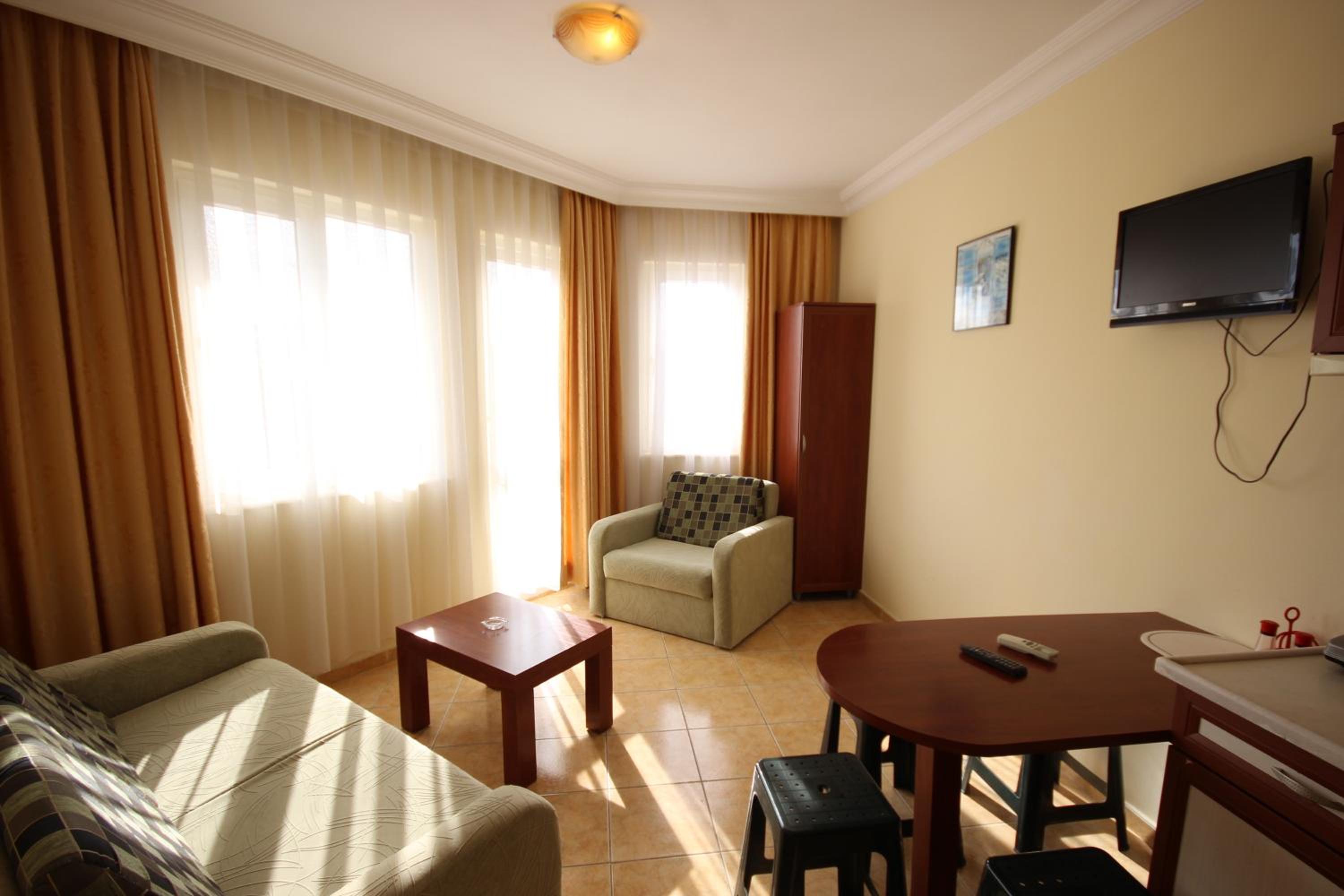 Minta Apart Hotel - Image 6