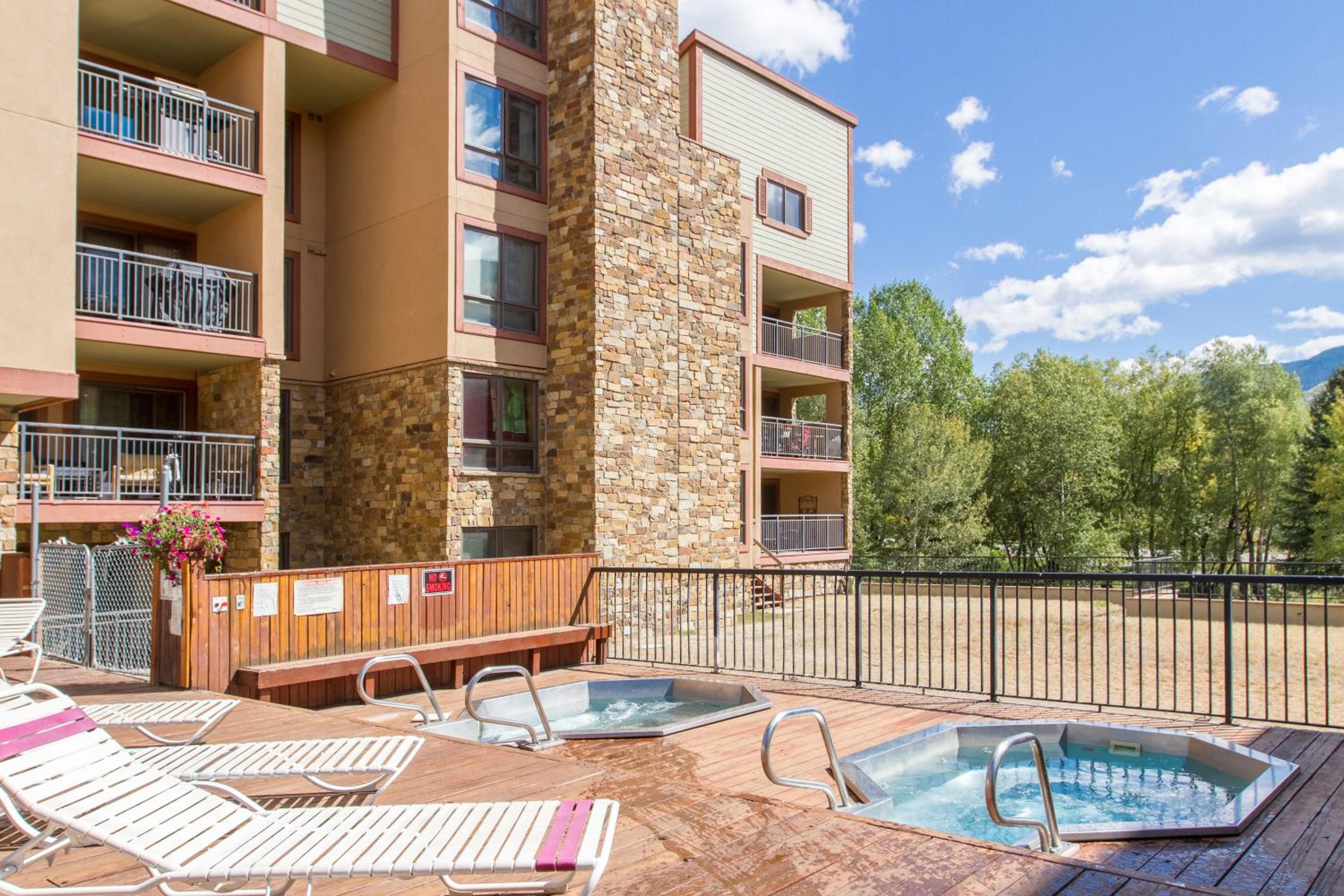 Breakaway West - Studio, 2,3 Bedrooms by Vail Realty