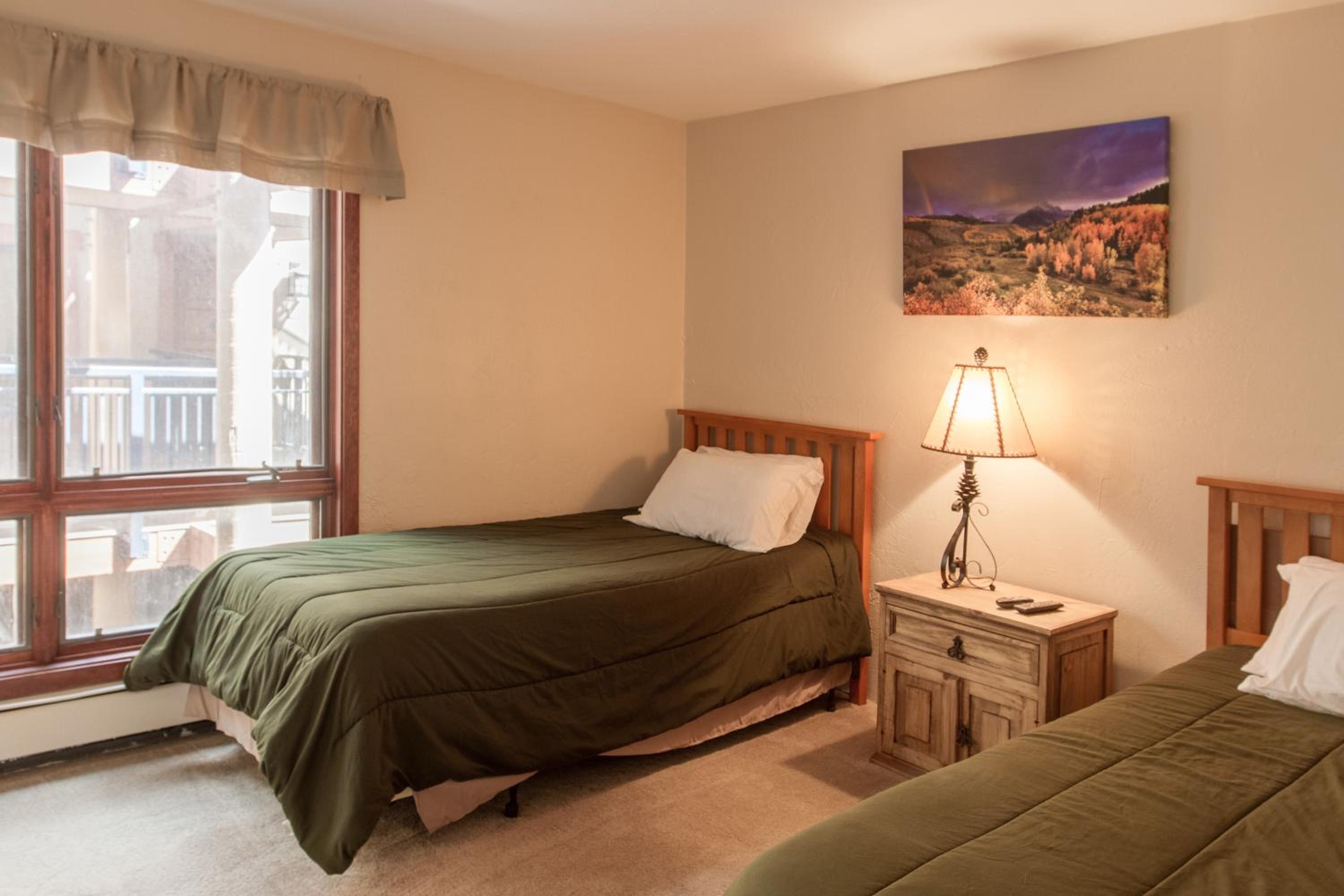 Breakaway West - Studio, 2,3 Bedrooms by Vail Realty