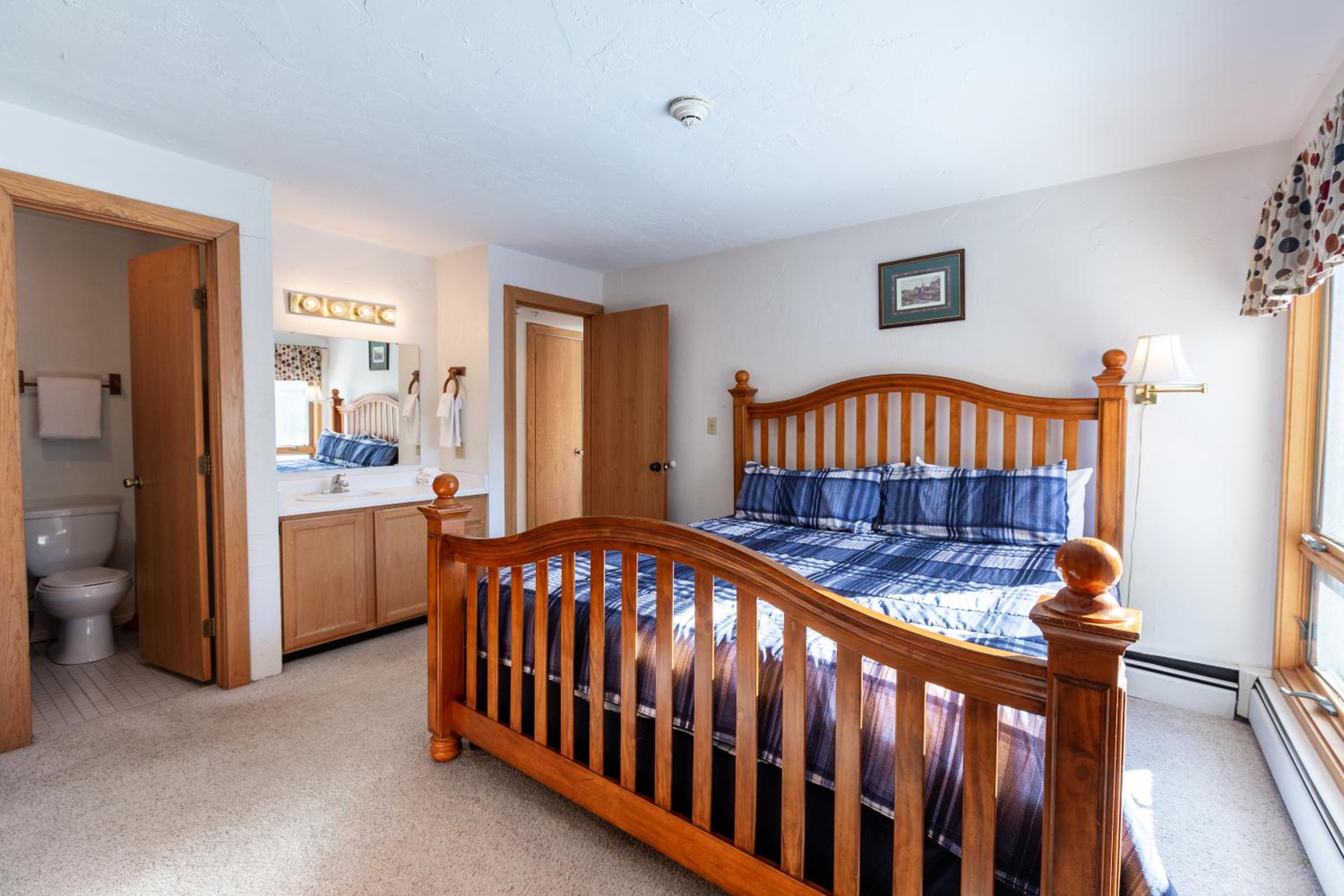 Breakaway West - Studio, 2,3 Bedrooms by Vail Realty