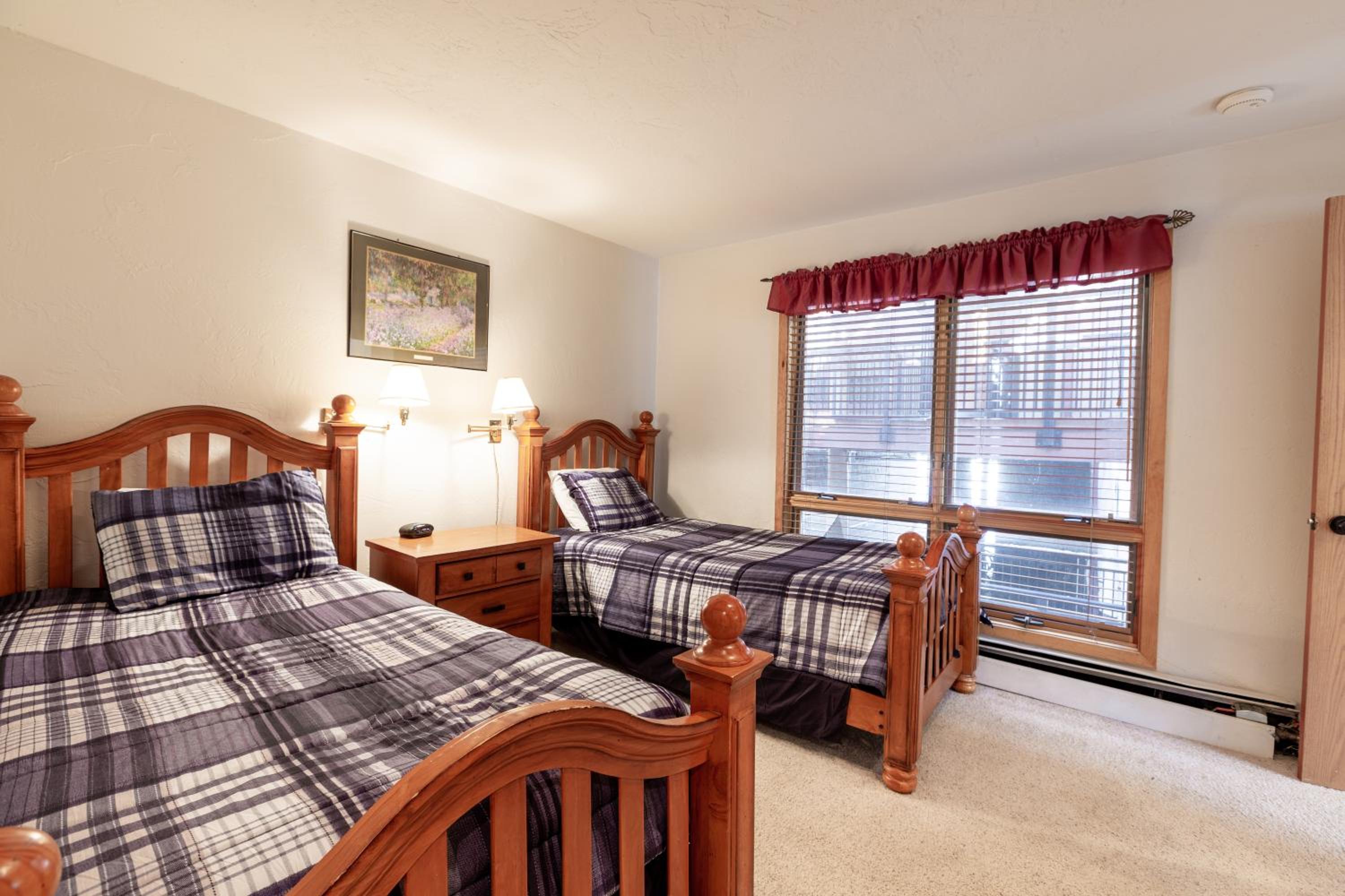 Breakaway West - Studio, 2,3 Bedrooms by Vail Realty