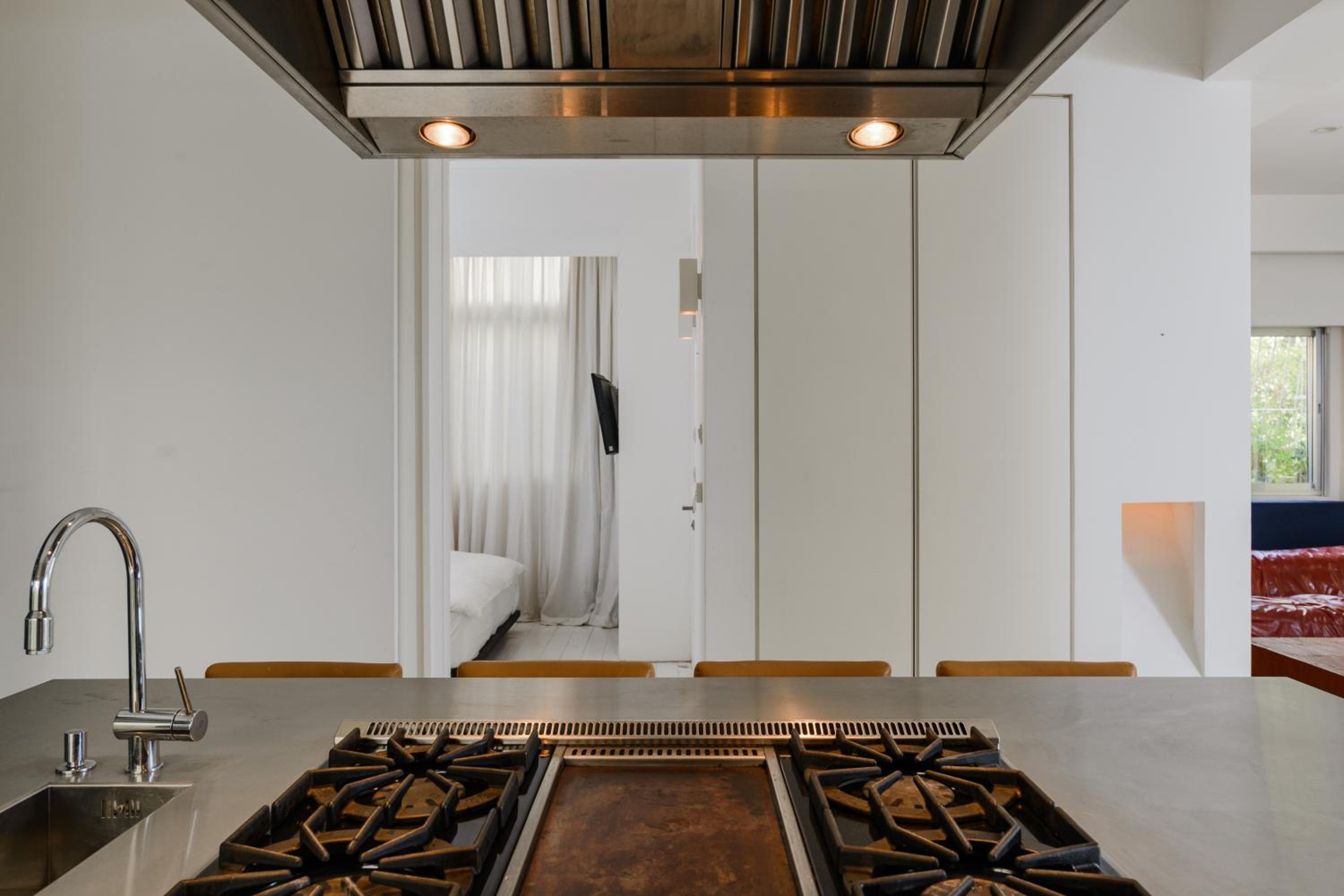 Gordon Beach Luxury Apartment
