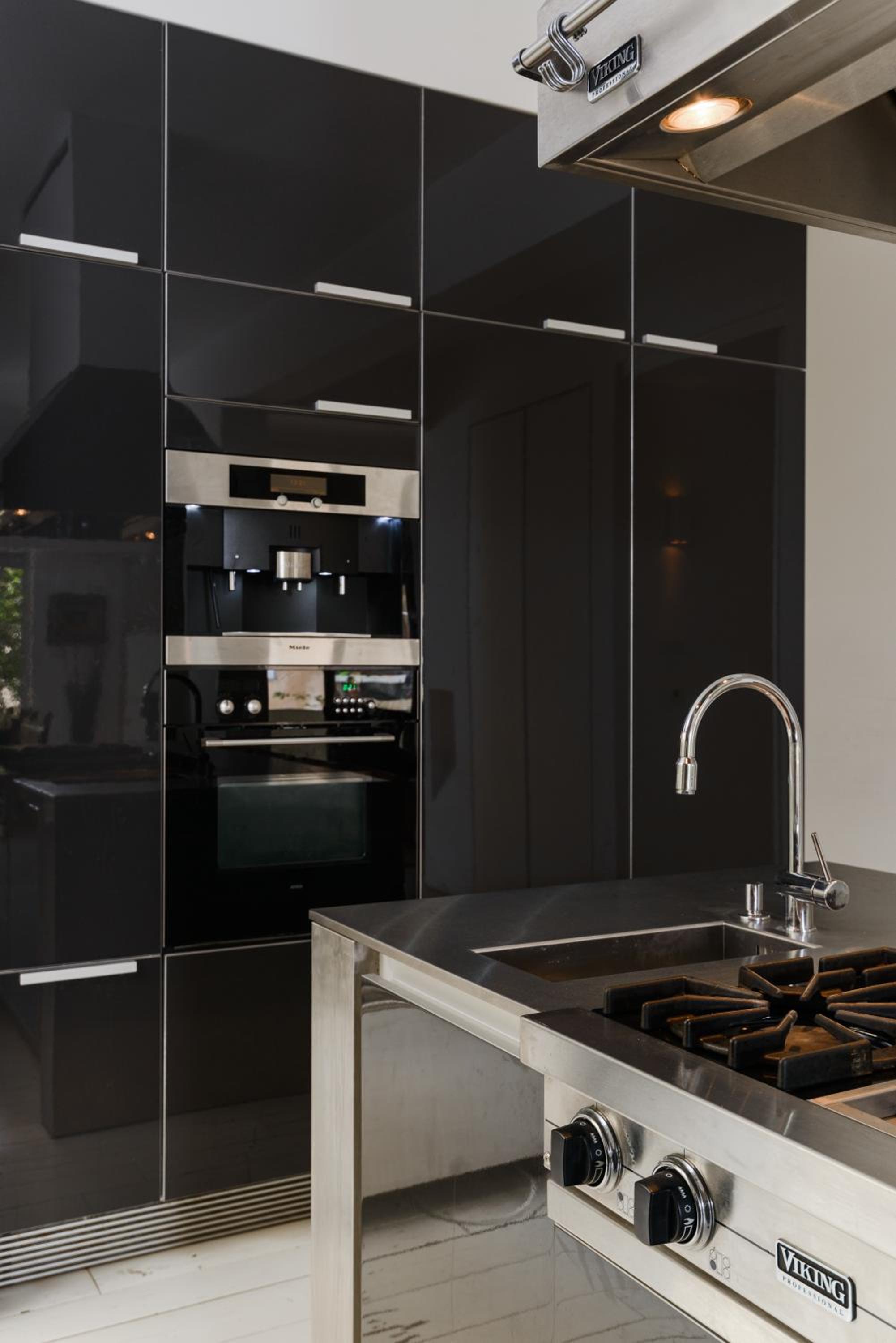 Gordon Beach Luxury Apartment