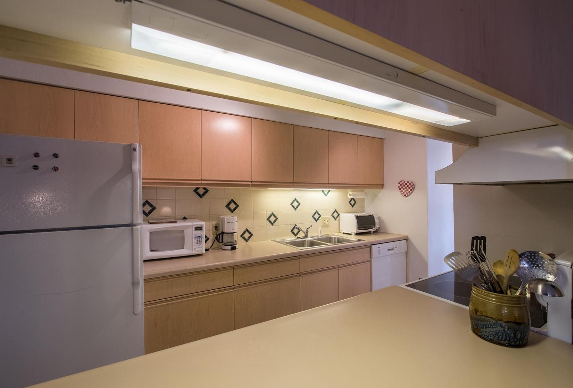 Breakaway West - Studio, 2,3 Bedrooms by Vail Realty
