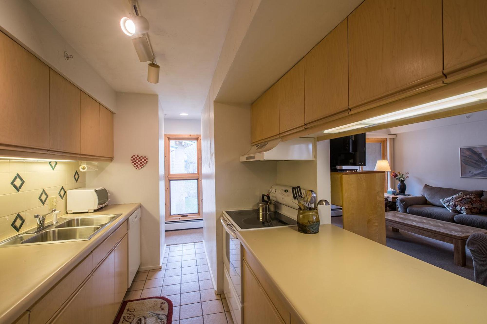 Breakaway West - Studio, 2,3 Bedrooms by Vail Realty