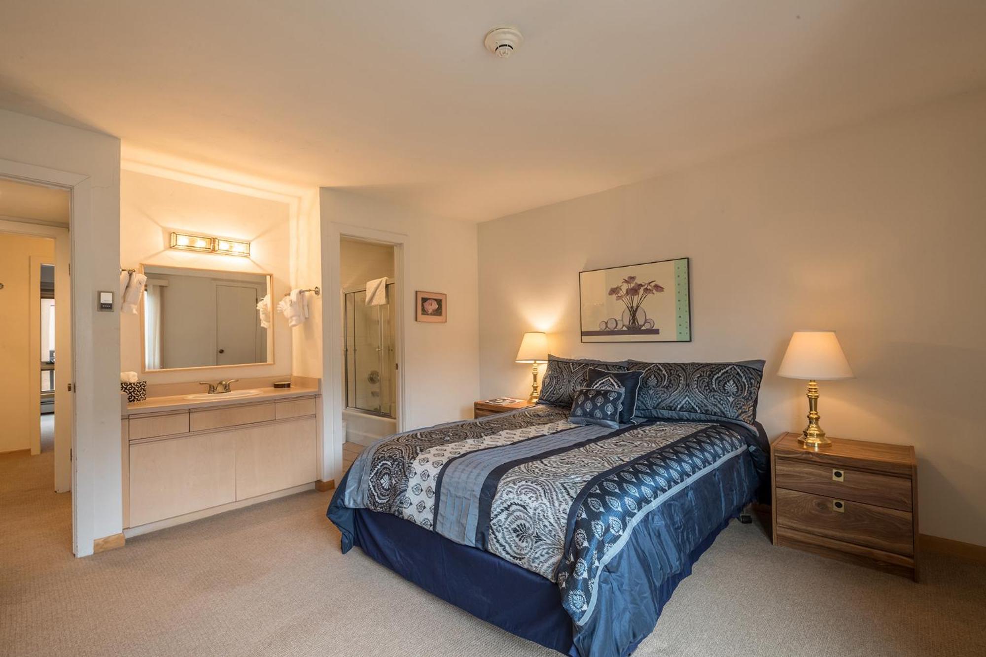 Breakaway West - Studio, 2,3 Bedrooms by Vail Realty