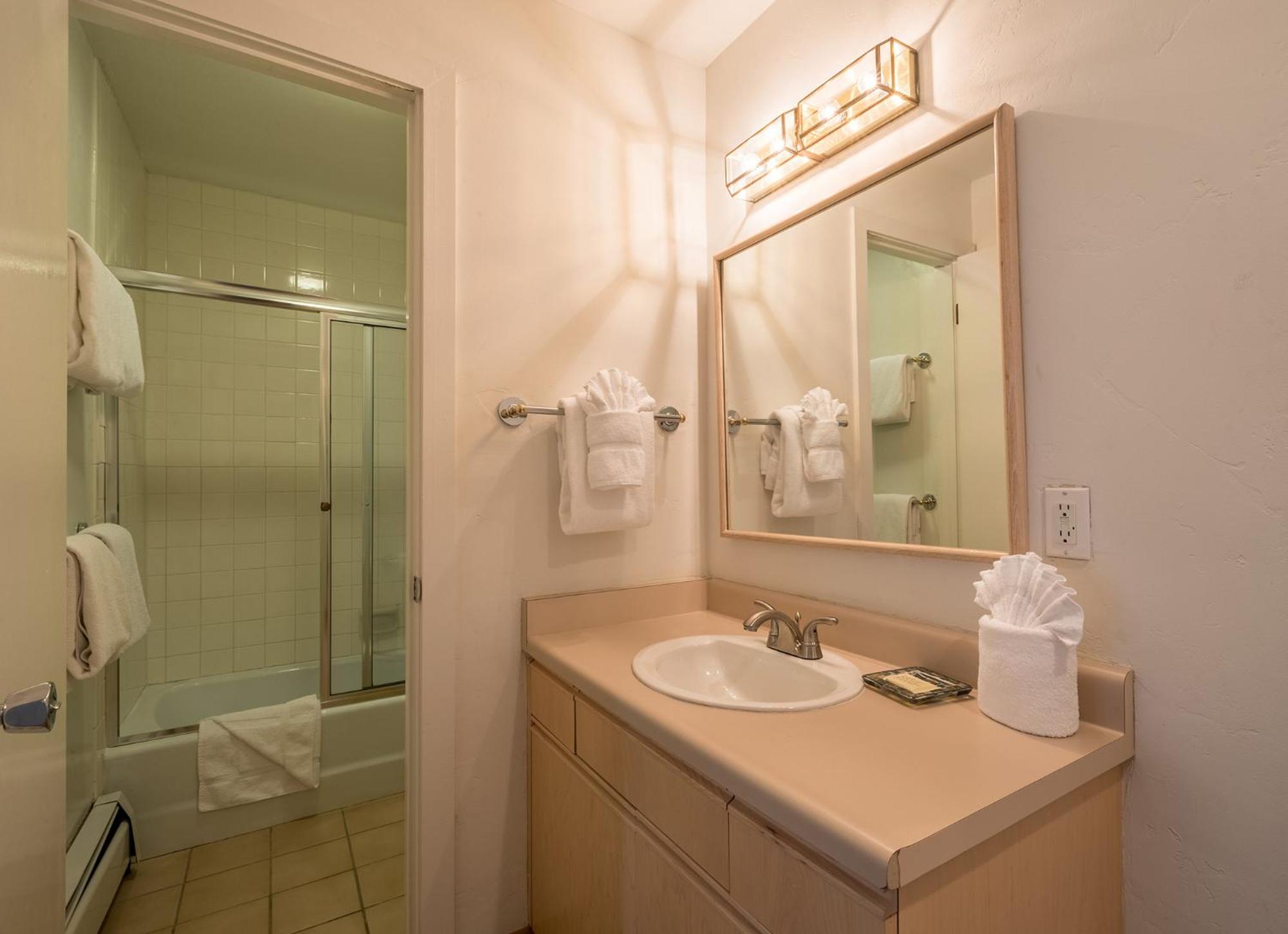 Breakaway West - Studio, 2,3 Bedrooms by Vail Realty