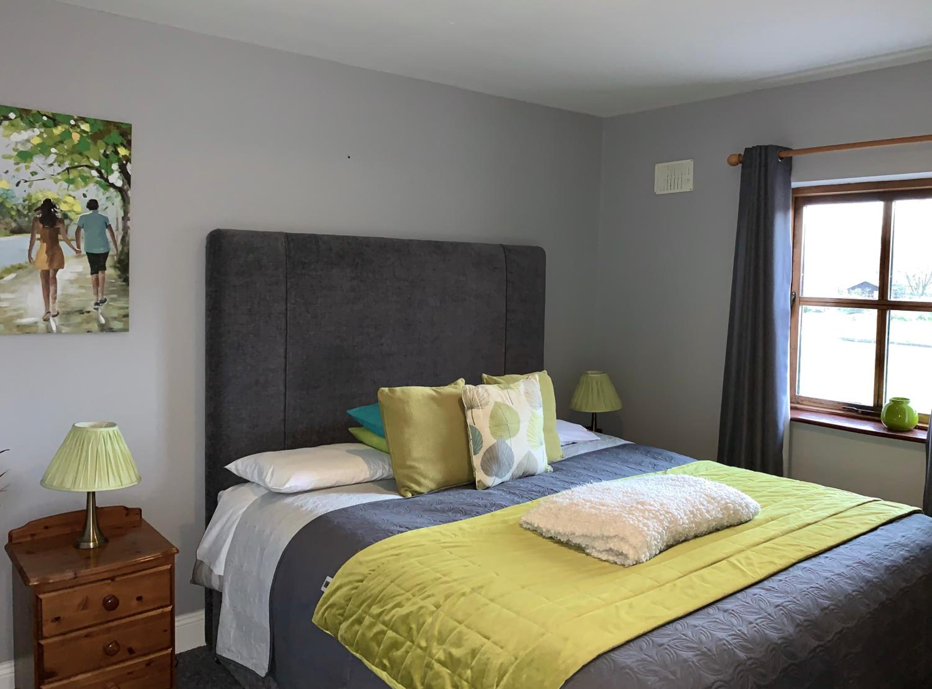 Cottage 33 Old Killarney Village Killarney V93K66X 4 King Beds Sleeps 8 Sharing