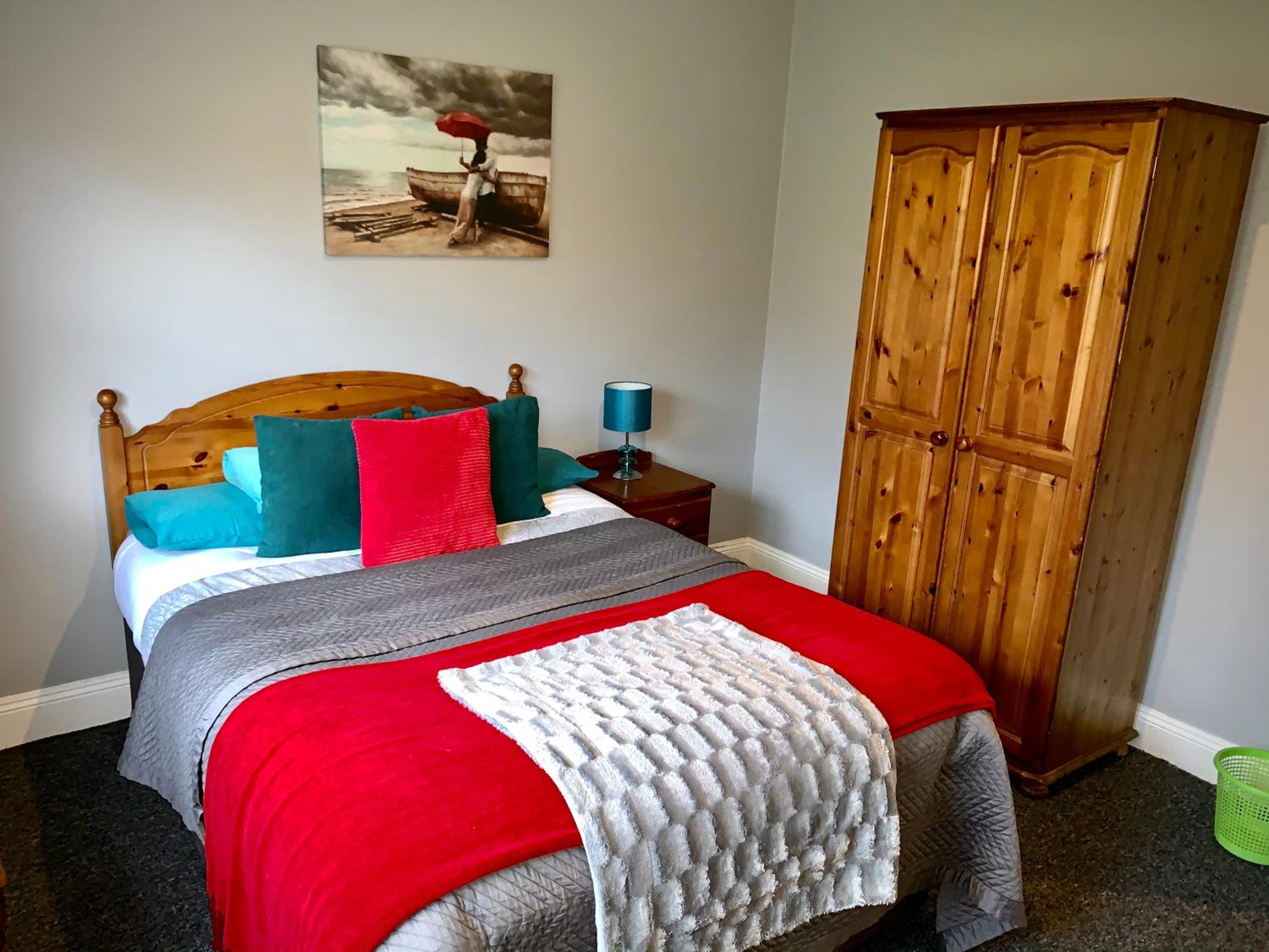Cottage 33 Old Killarney Village Killarney V93K66X 4 King Beds Sleeps 8 Sharing