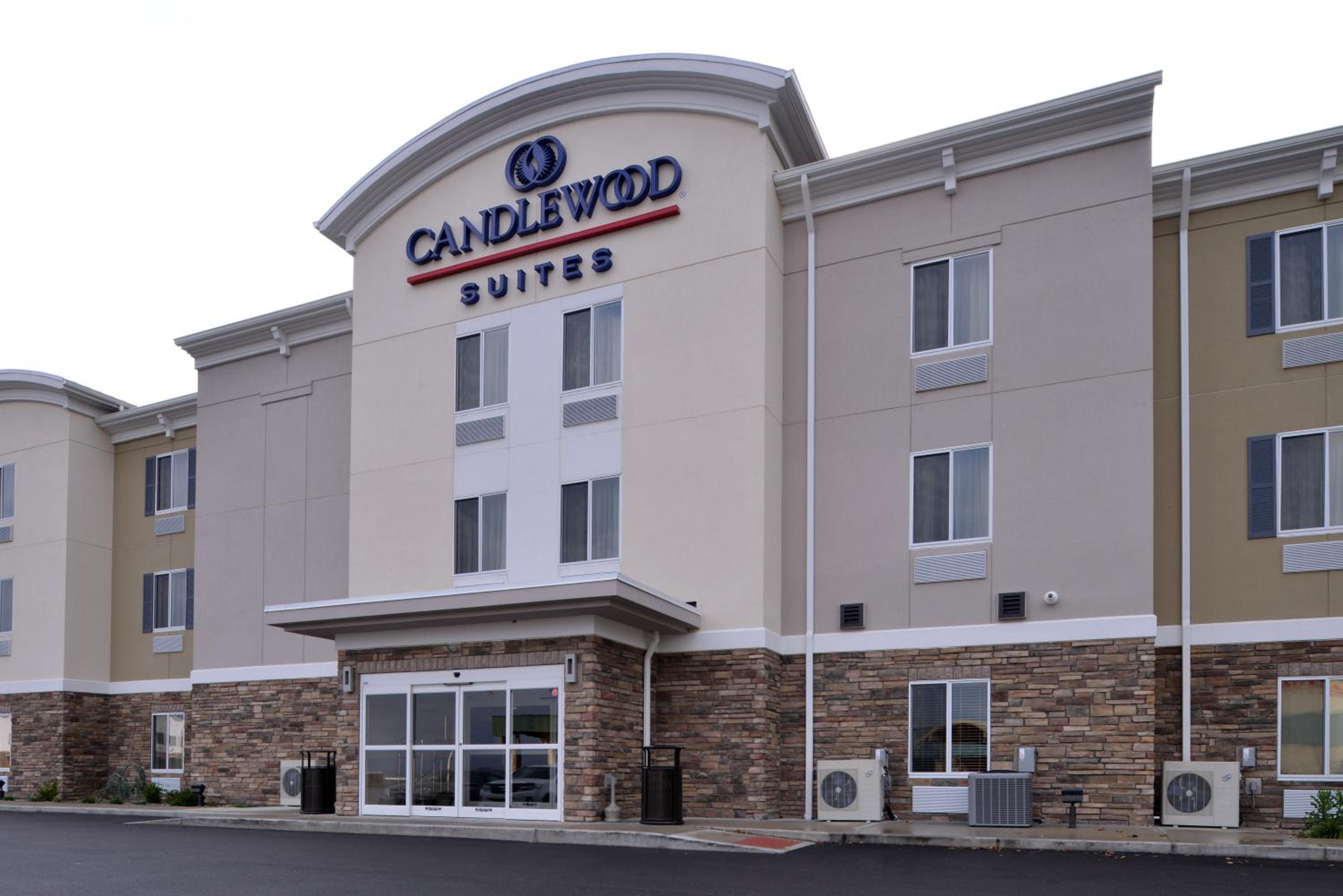 Hotel Candlewood Suites MORGANTOWN-UNIV WEST VIRGINIA, an IHG Hotel - Image 1