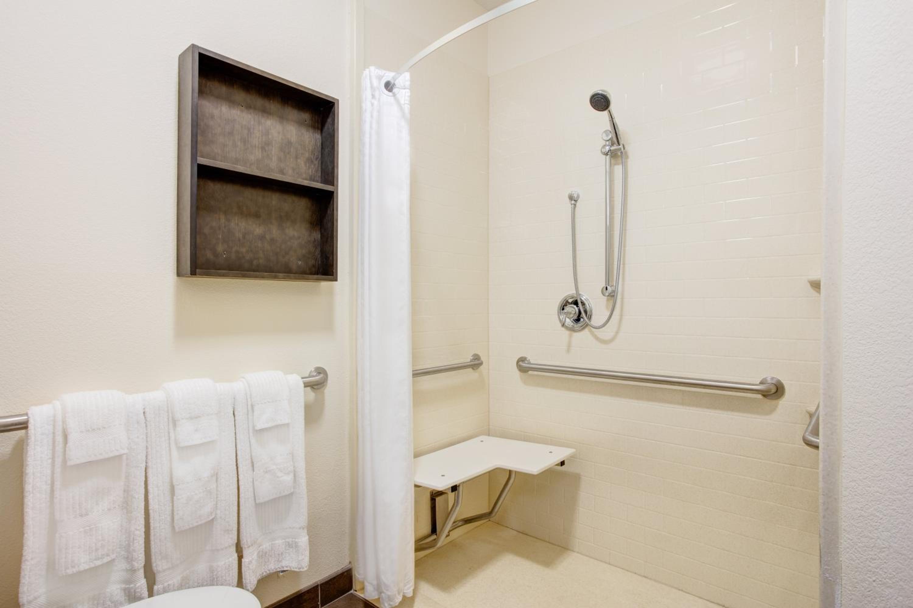 Candlewood Suites Cut Off - Galliano by IHG