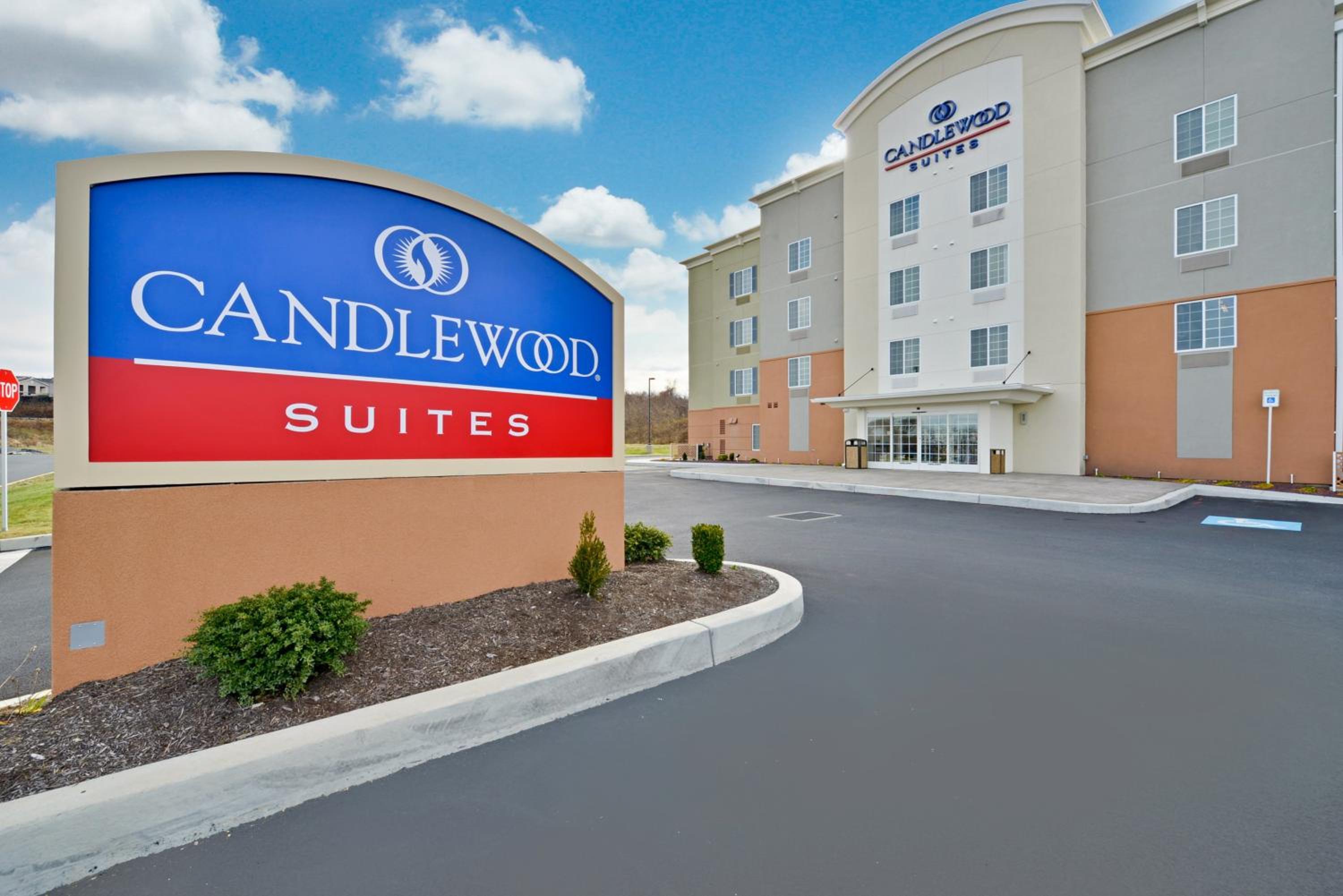 Hotel Candlewood Suites Harrisburg-Hershey, an IHG Hotel - Image 1