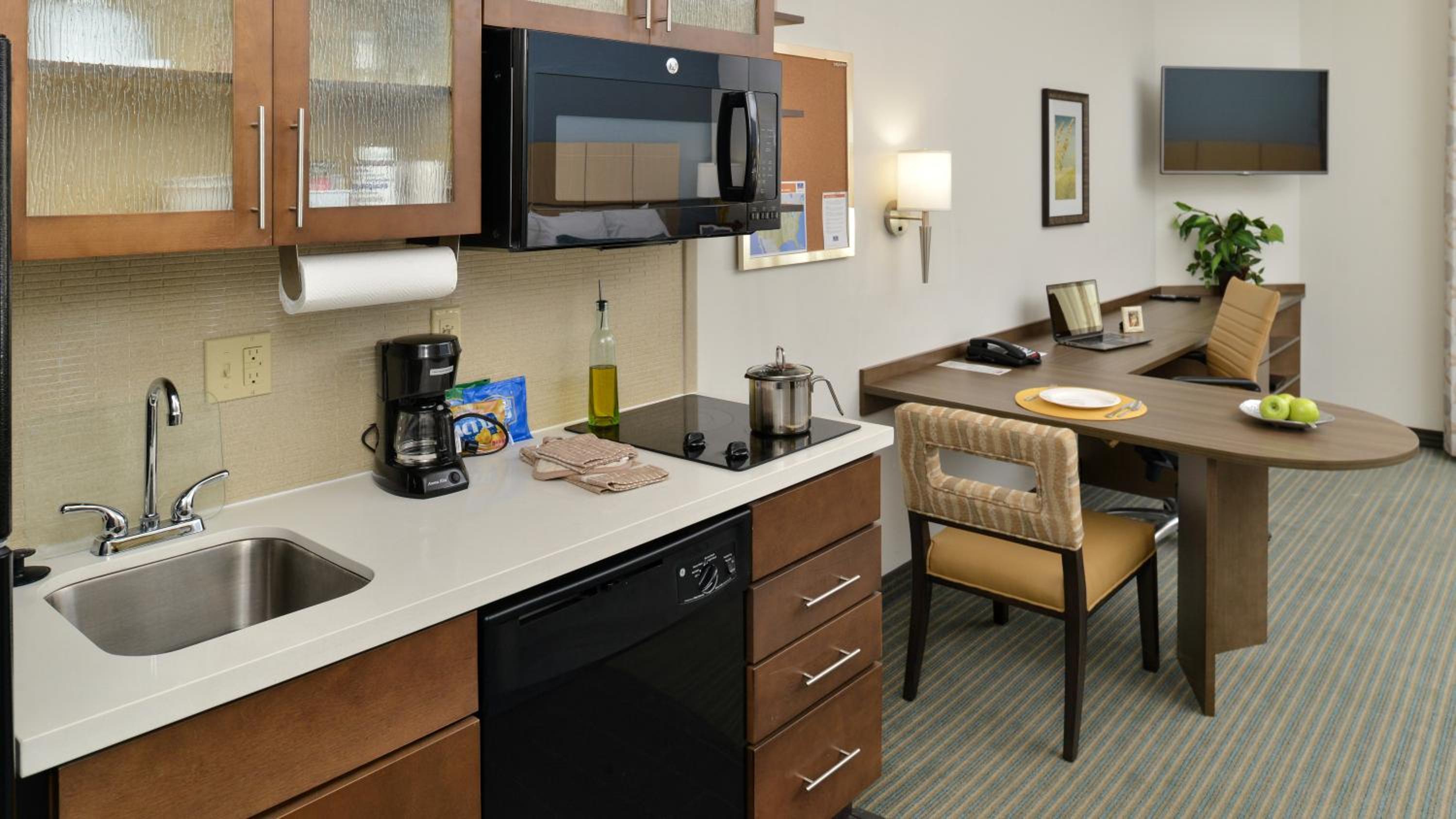 Houma Vacations - Candlewood Suites Houma, an IHG Hotel - Property Image 2