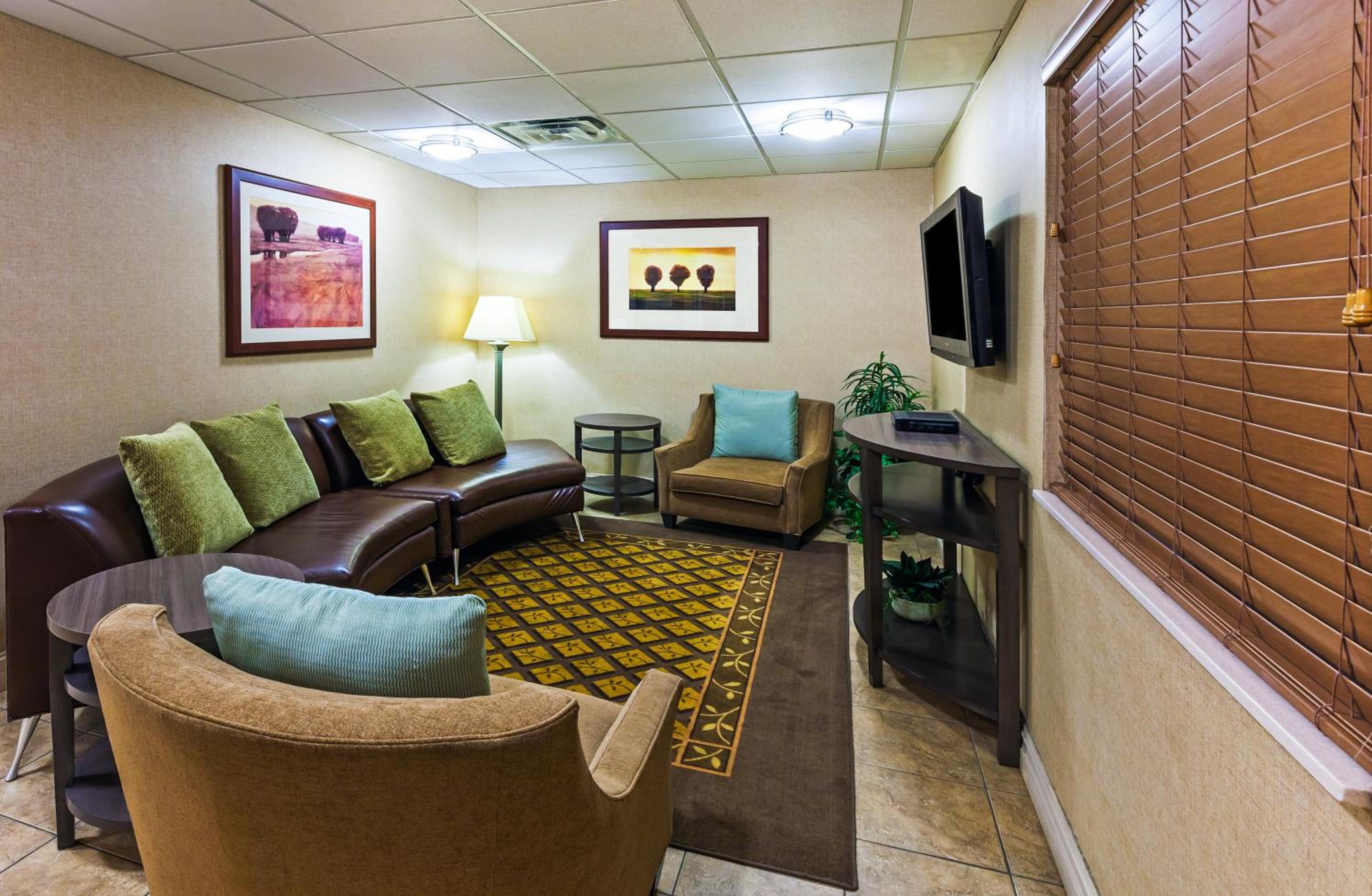 Candlewood Suites Owasso by IHG, 사진 27