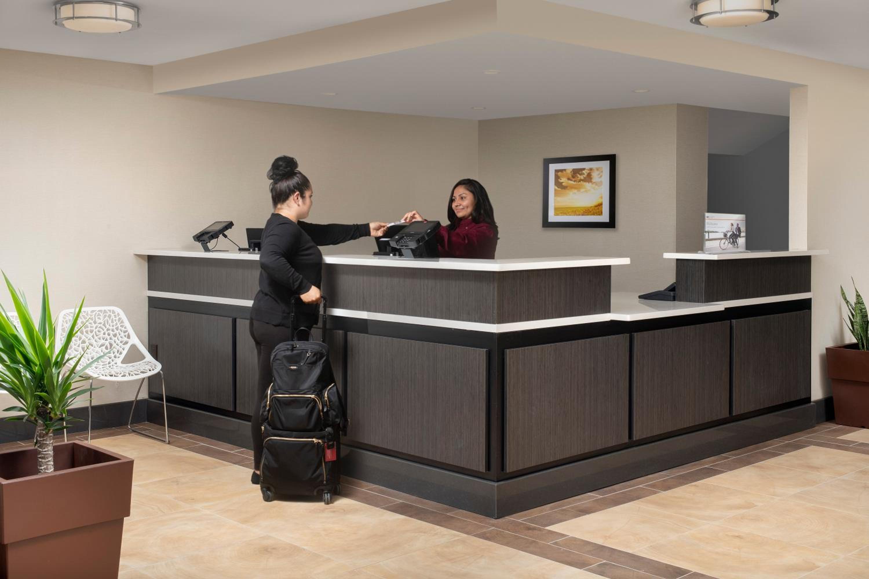 Candlewood Suites Alexandria West, an IHG Hotel - Property Image 22