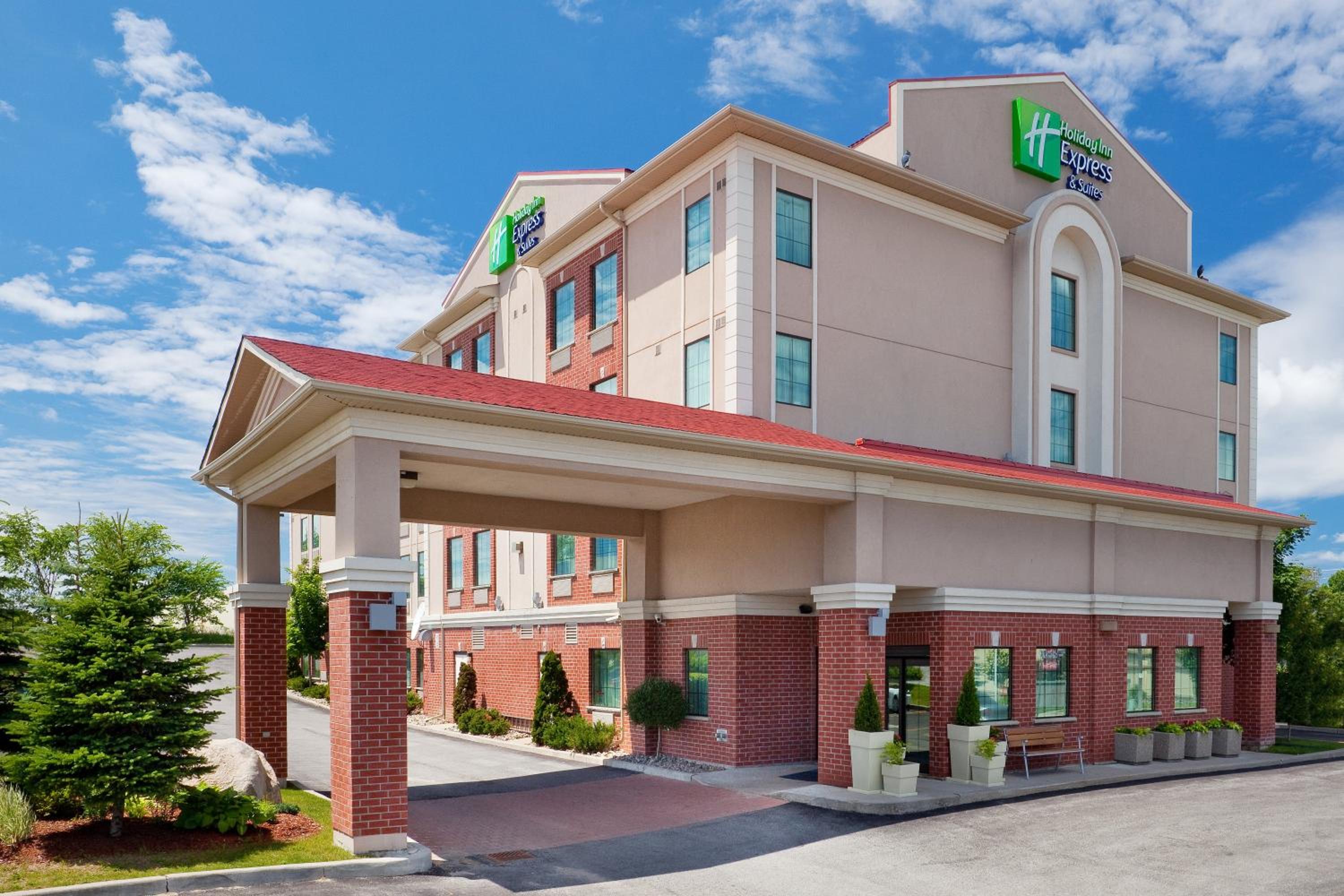 Barrie Vacations - Holiday Inn Express Hotel  Suites Barrie, an IHG Hotel - Property Image 4
