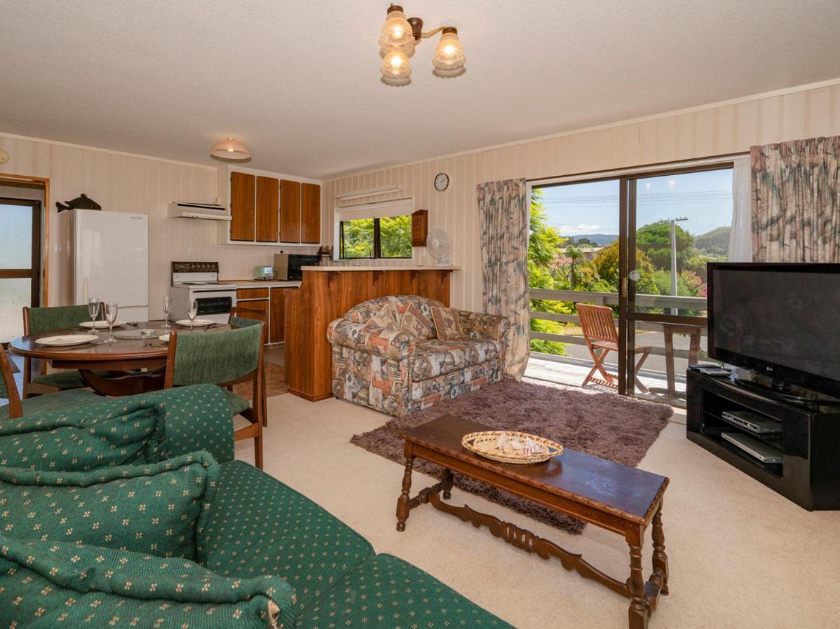 Jacaranda Lodge - Whangamata Upstairs Unit view 3
