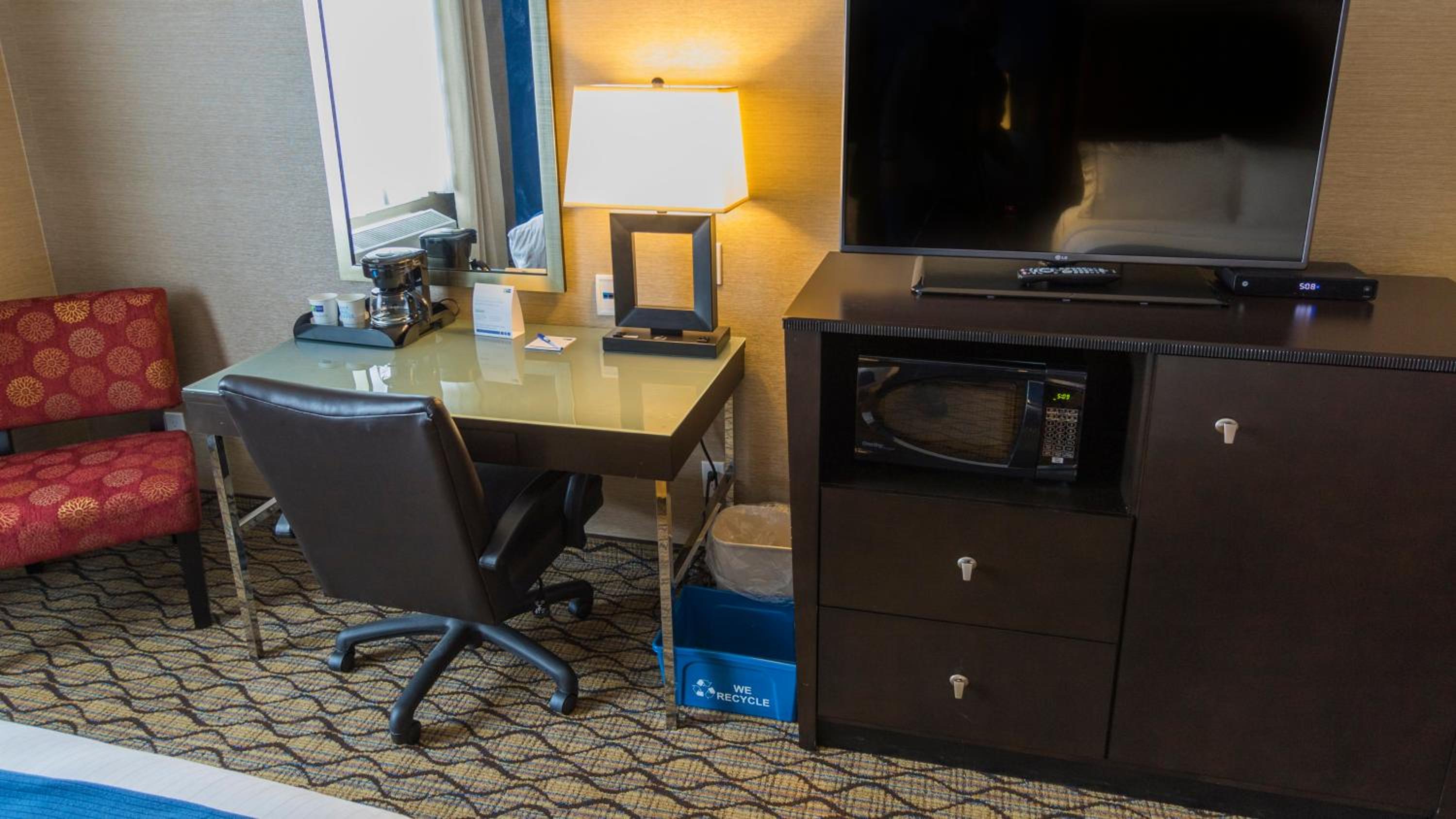 Thunder Bay Vacations - Holiday Inn Express Thunder Bay, an IHG Hotel - Property Image 9