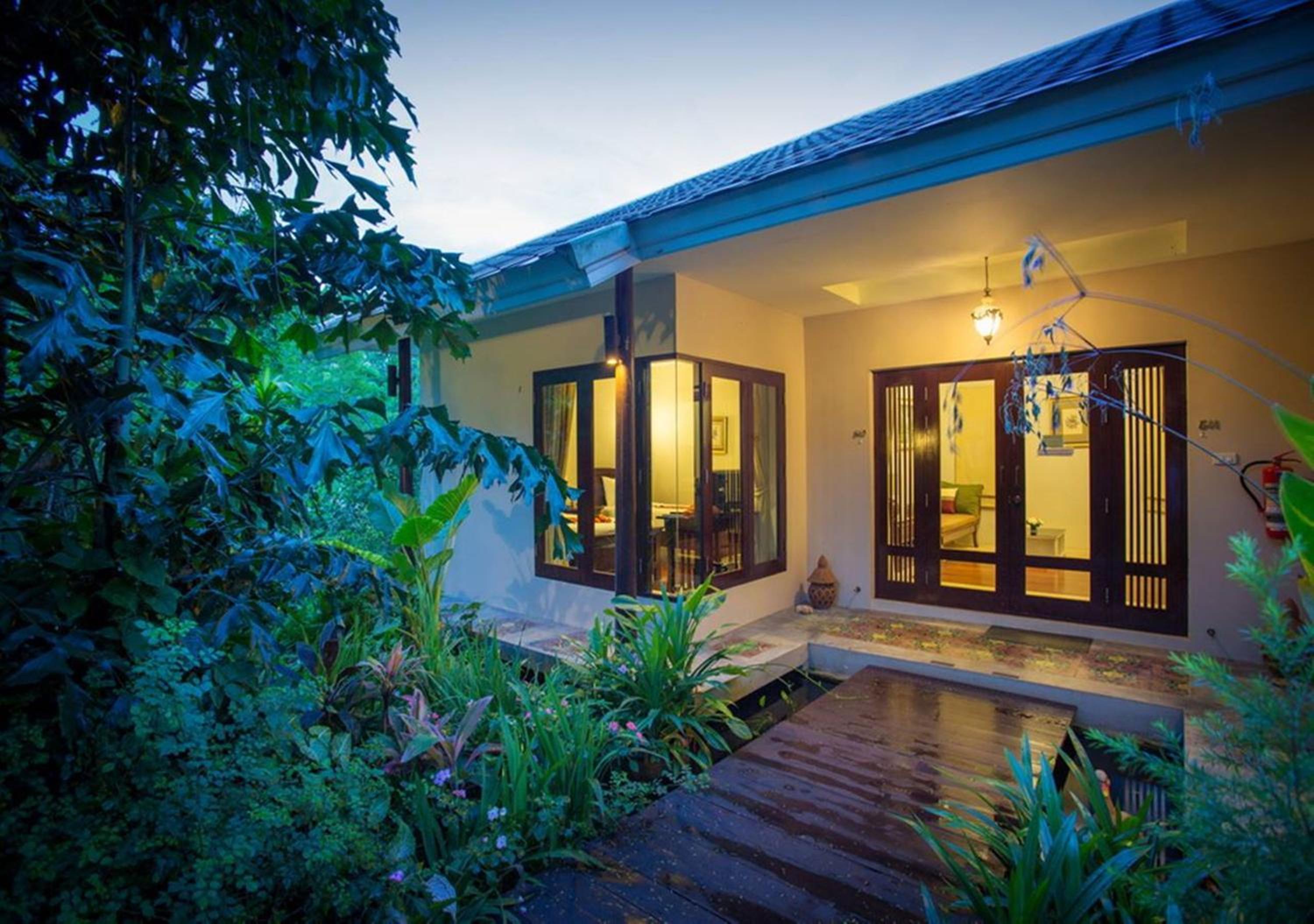 Phuwanalee Resort