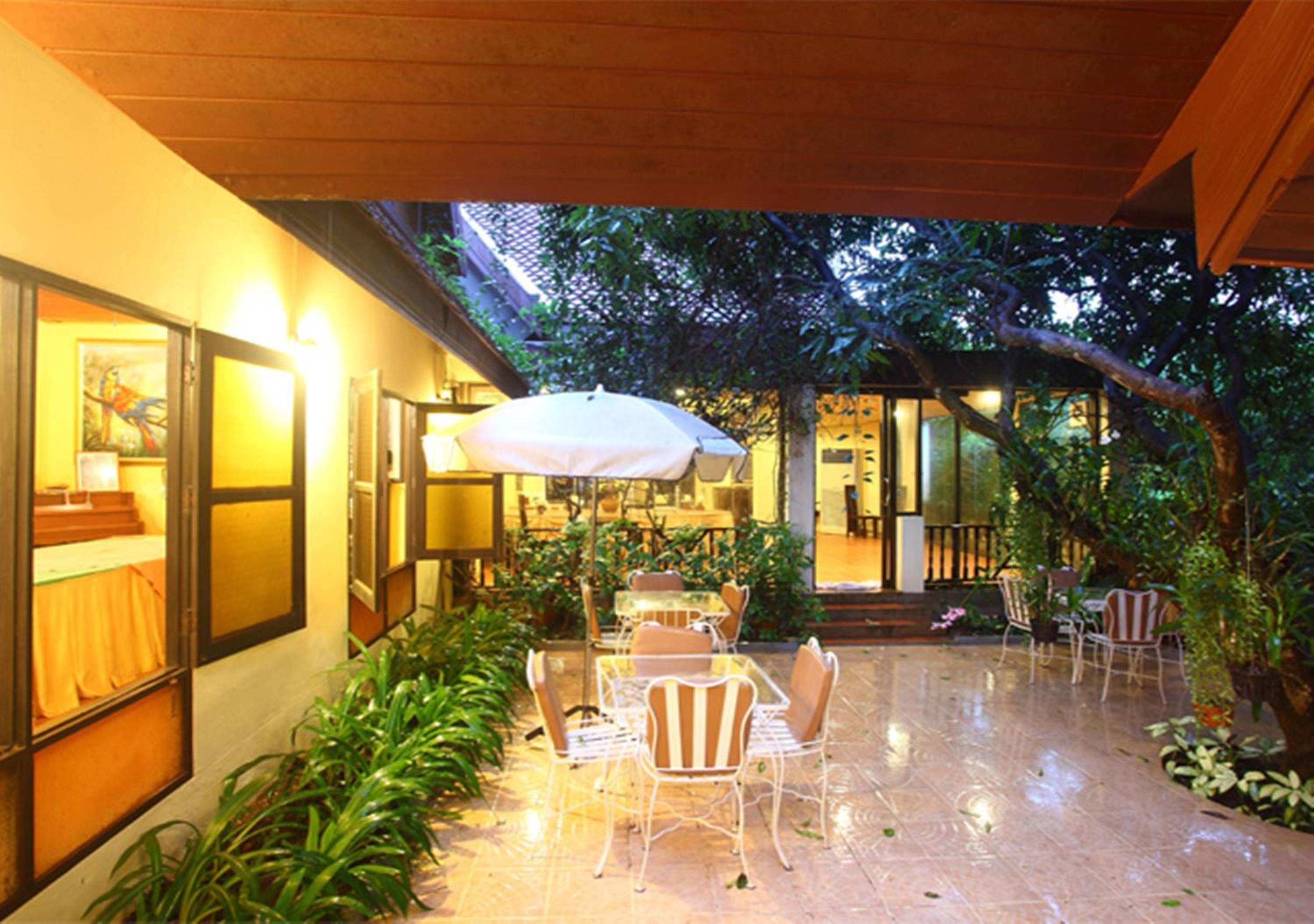 Phuwanalee Resort