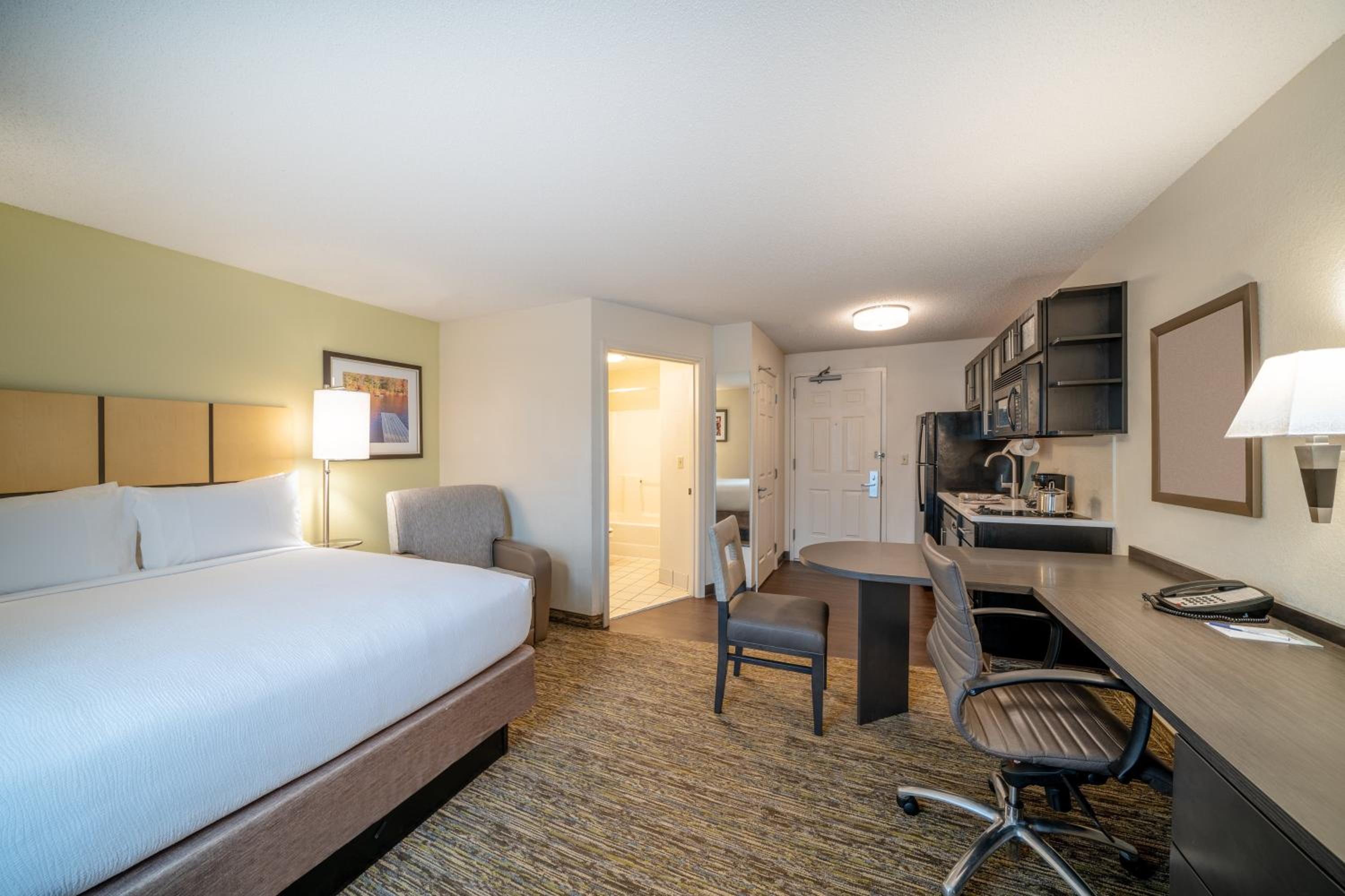 Candlewood Suites Washington-Dulles Herndon, an IHG Hotel - Property Image 16