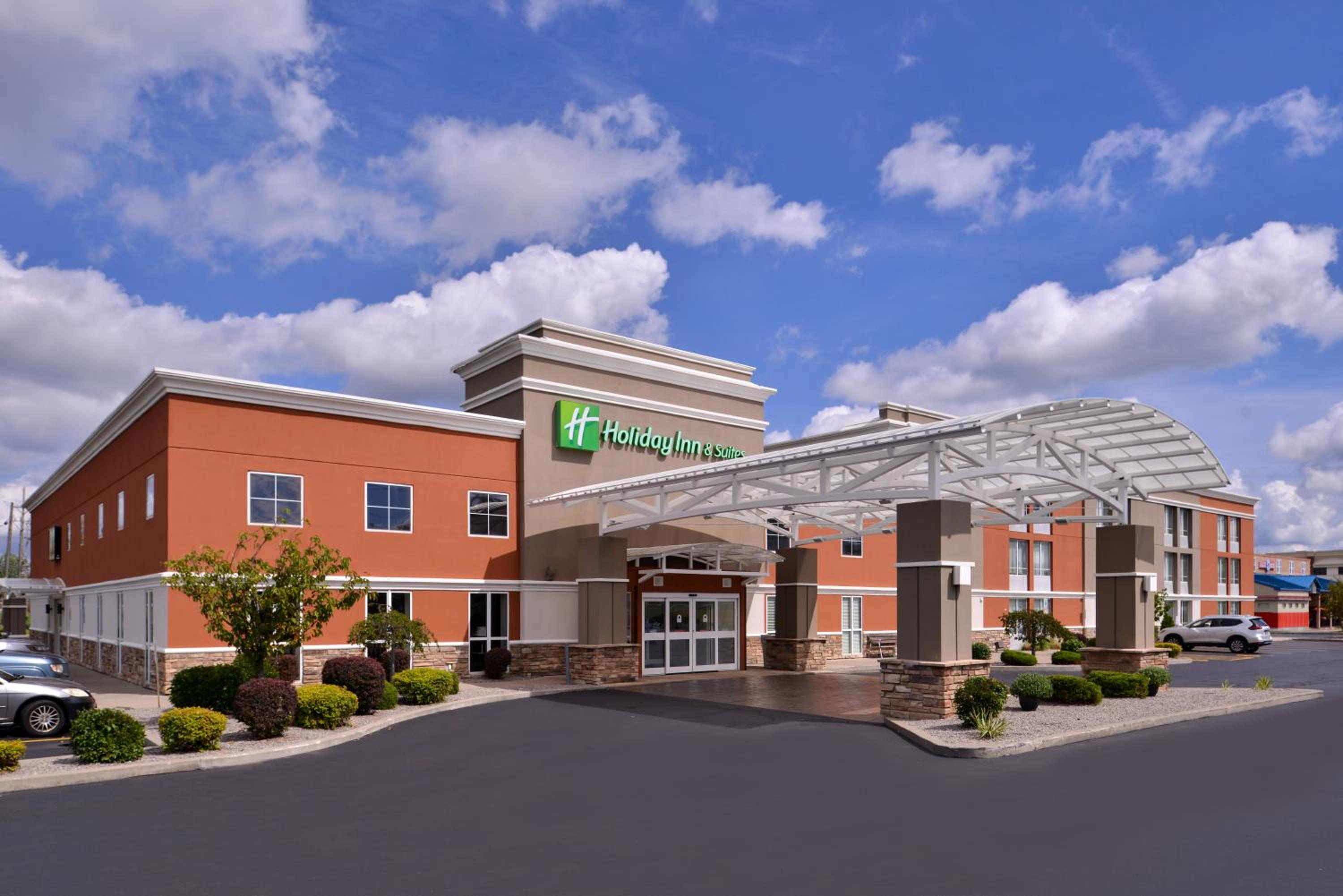 Hotel Holiday Inn Hotel & Suites Rochester - Marketplace, an IHG Hotel - Image 1