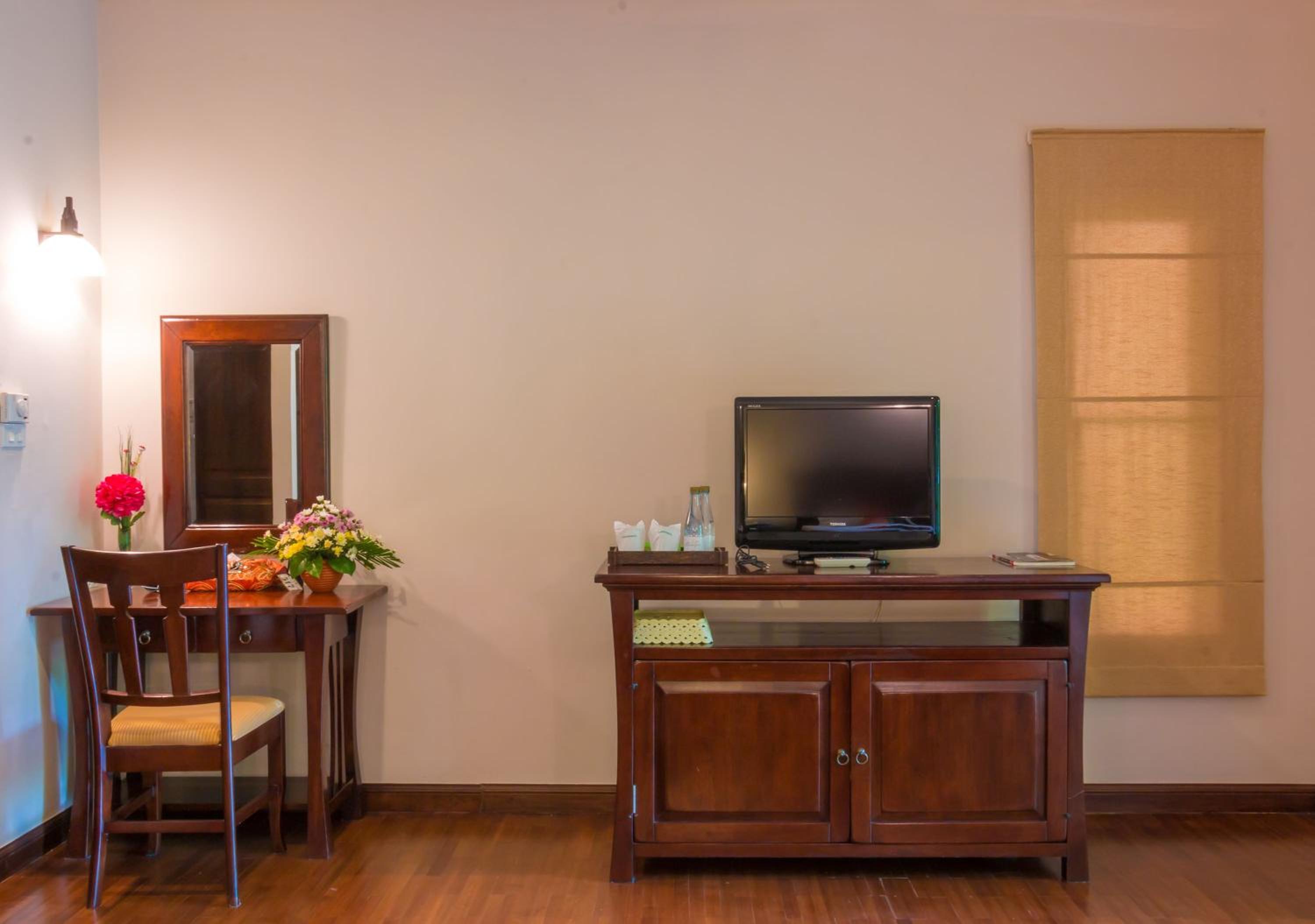 Phuwanalee Resort