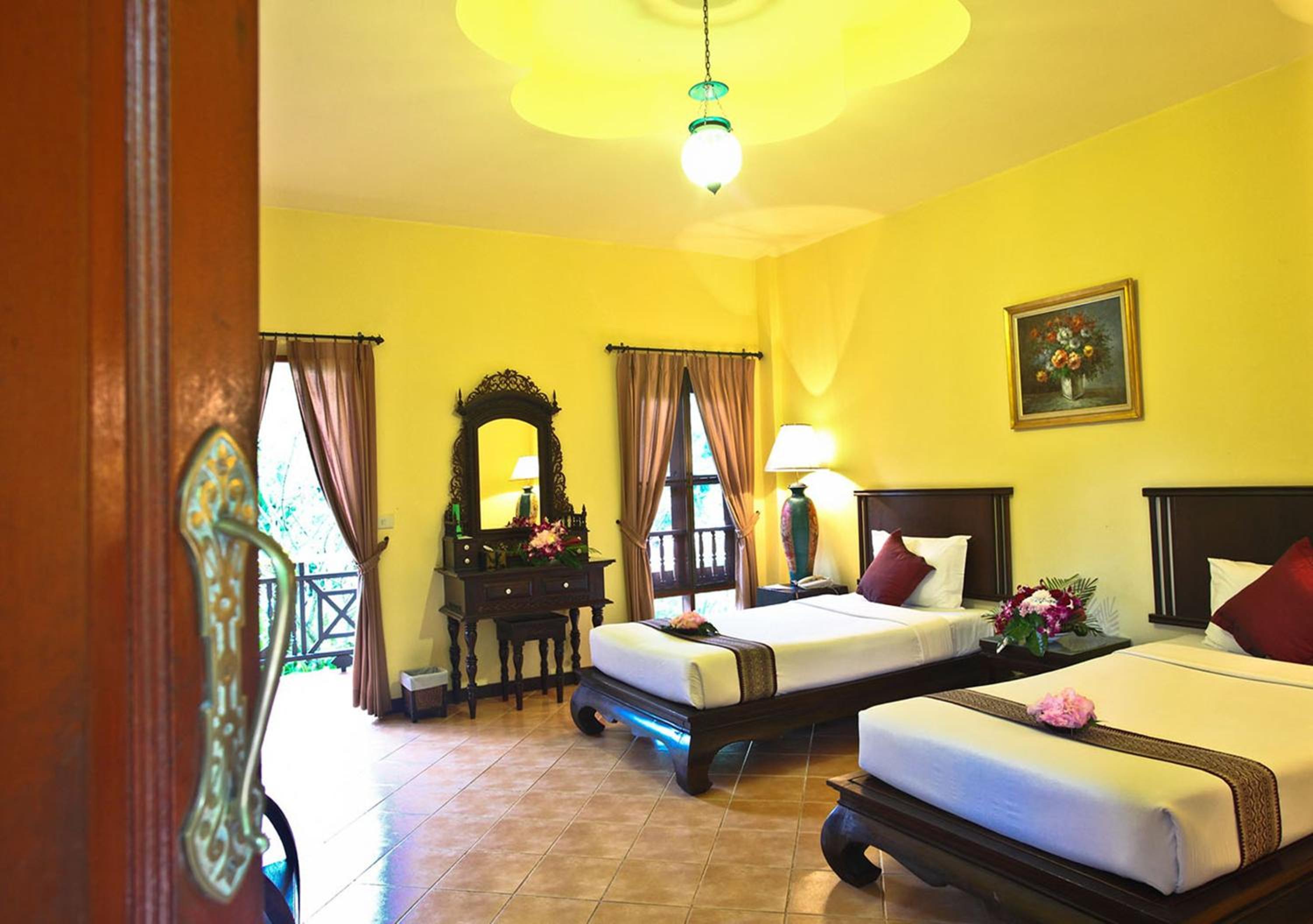 Phuwanalee Resort