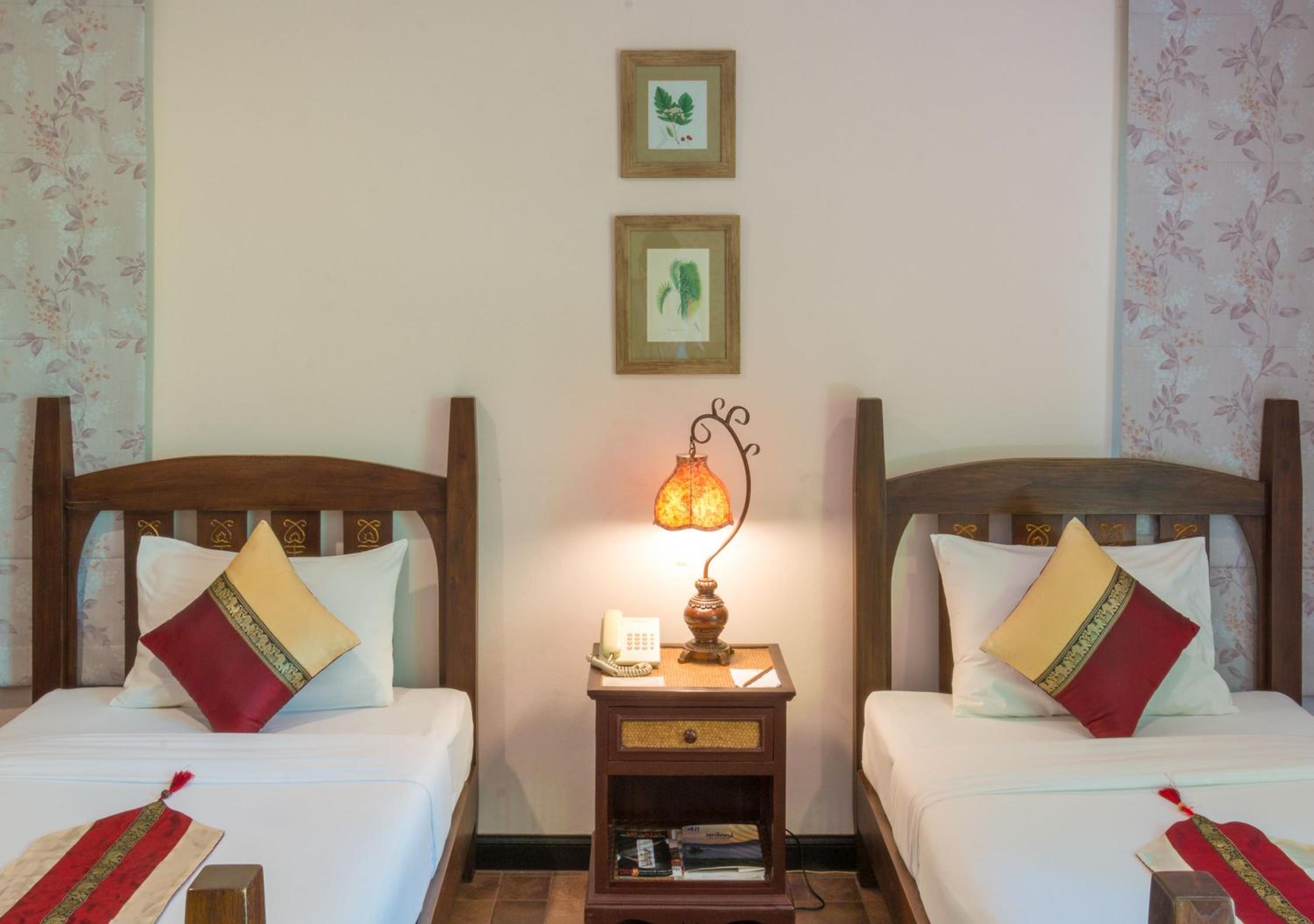Phuwanalee Resort