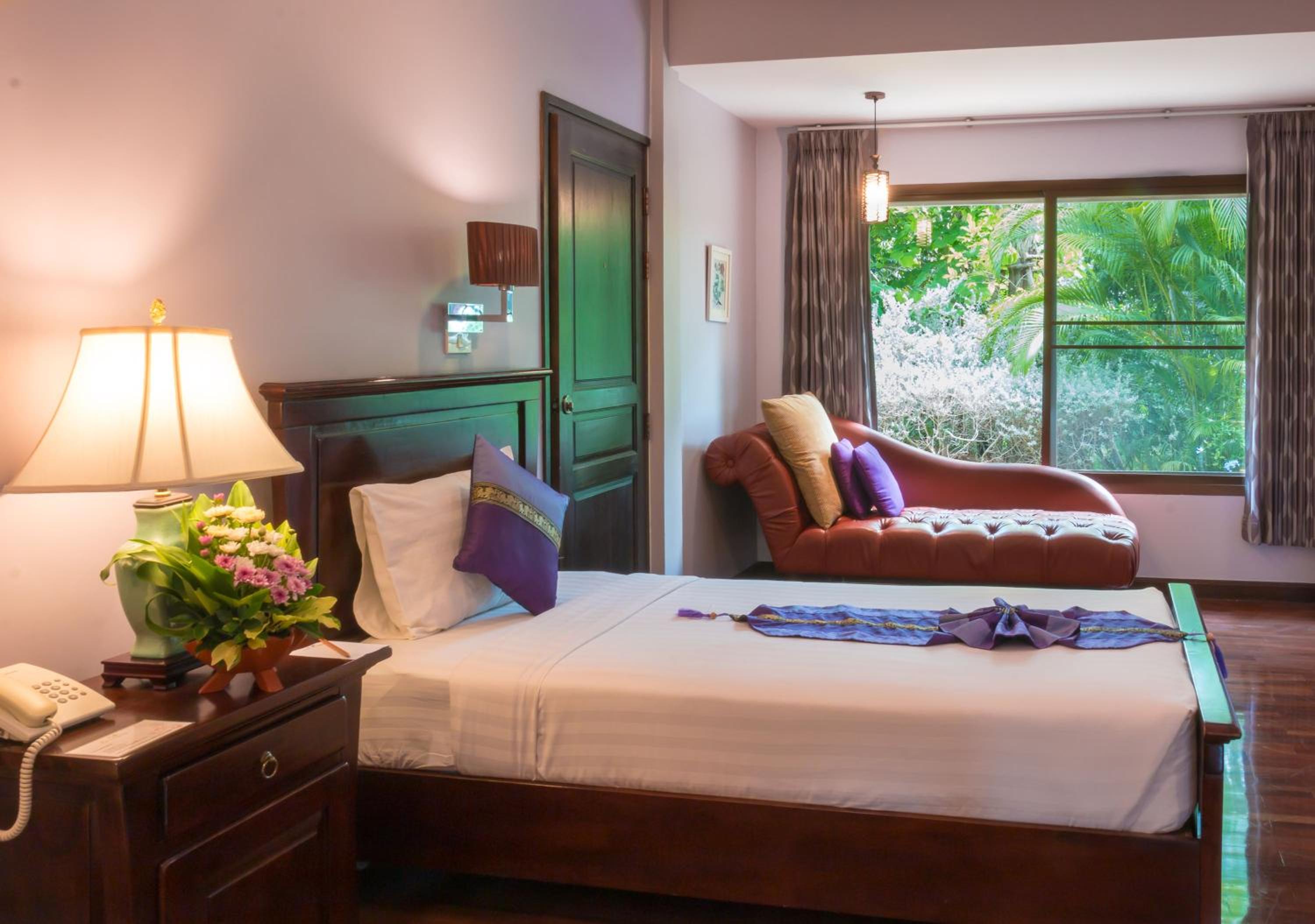 Phuwanalee Resort