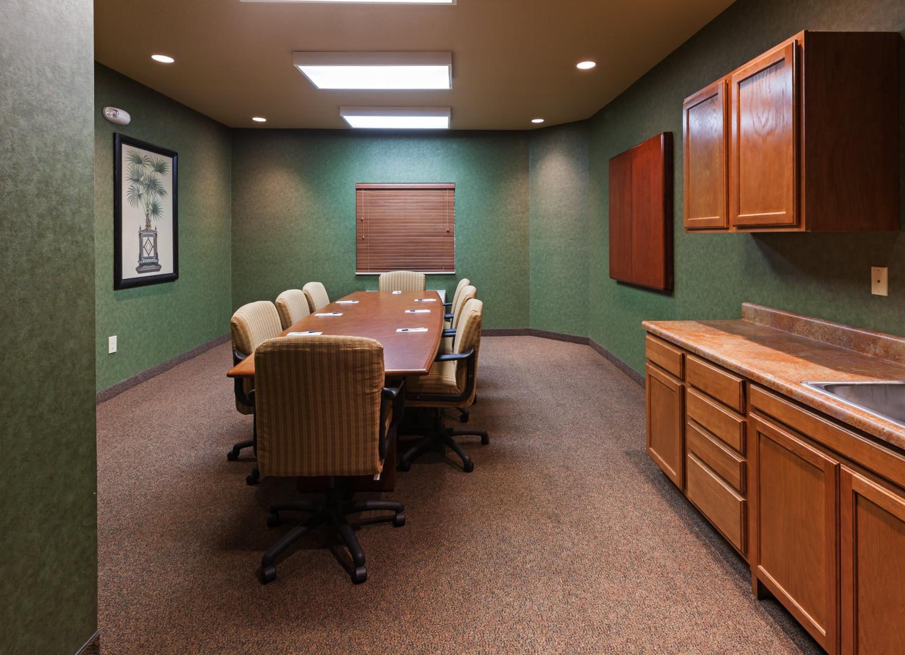 Candlewood Suites St. Robert, an IHG Hotel - Property Image 8