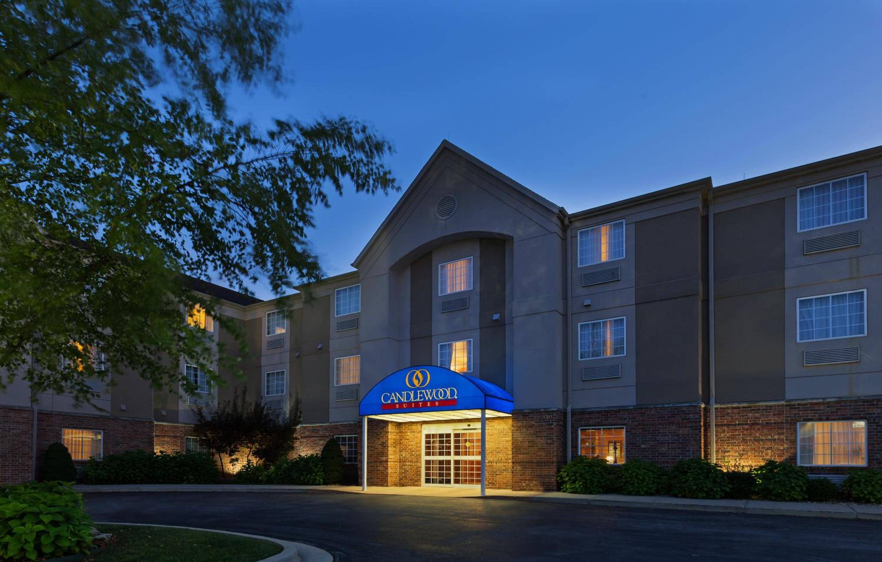 Candlewood Suites St. Robert, an IHG Hotel - Property Image 2