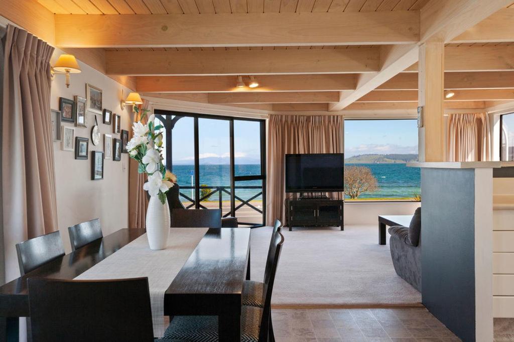 Fenworth - Taupo Holiday Home