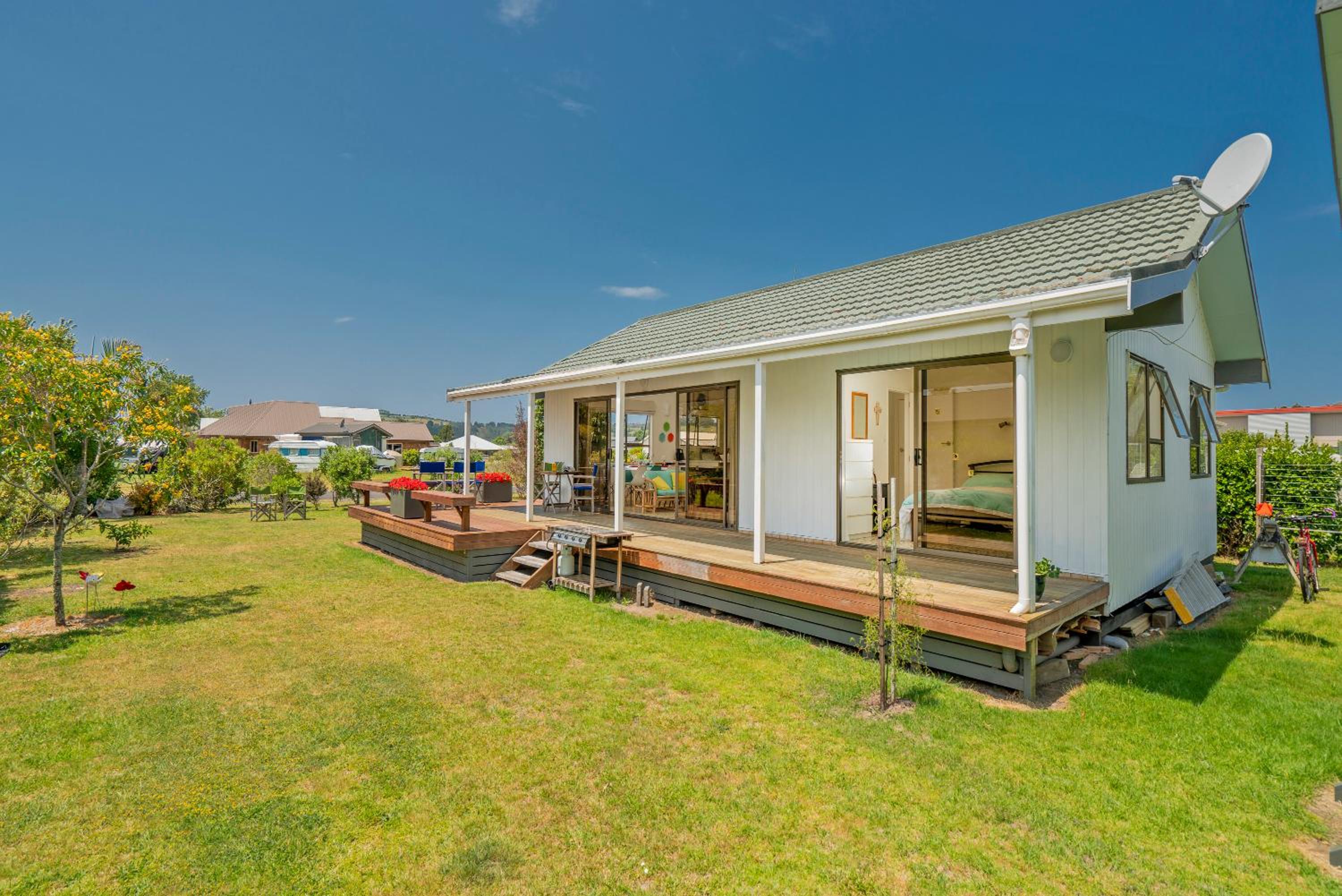 Bay Coast Happy Place - Cooks Beach Holiday Home view 2