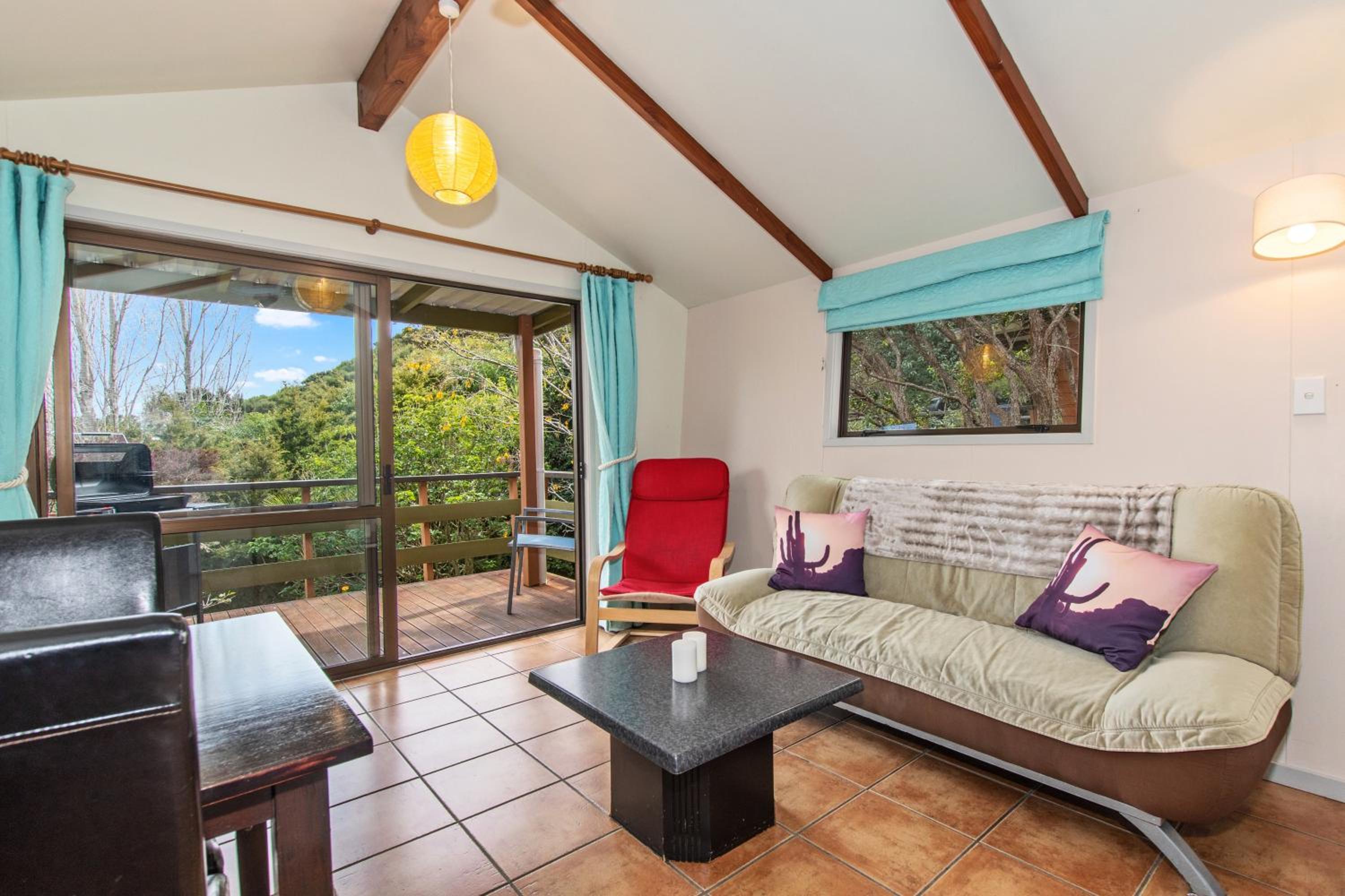 The Cowshed Wairoro Park - Russell Holiday Home view 4