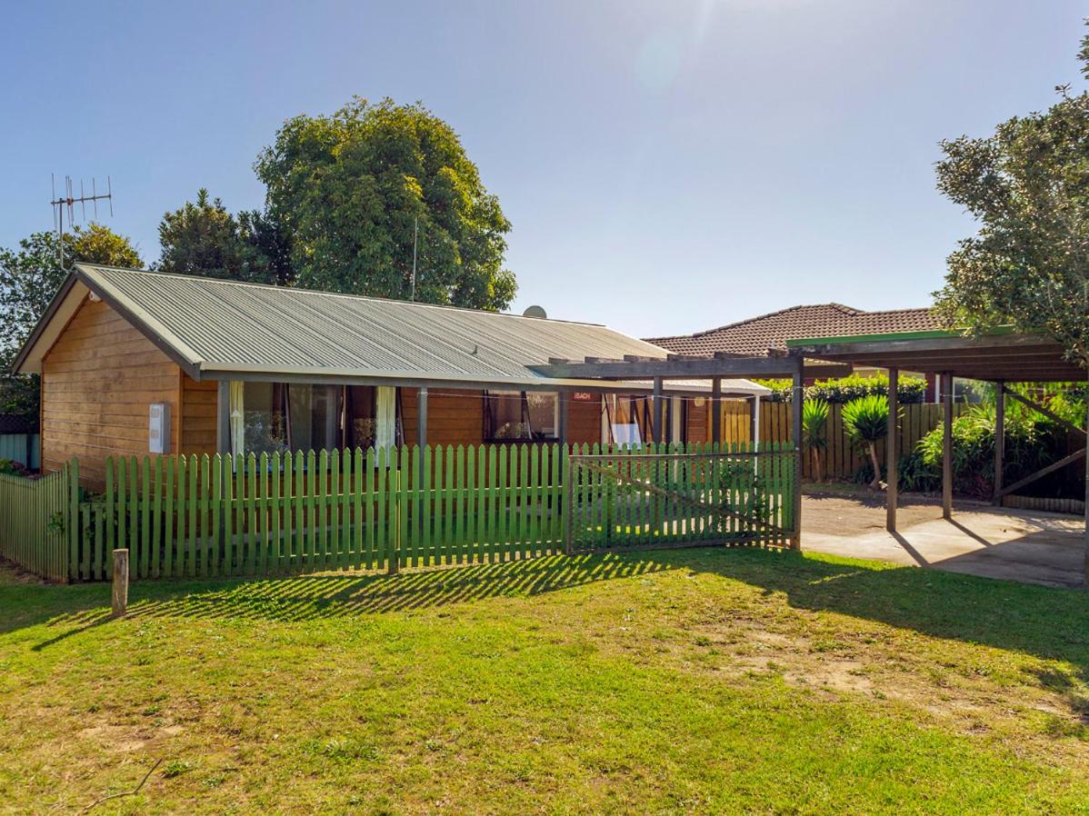 Whangamata Wonder - Whangamata Holiday Home view 4